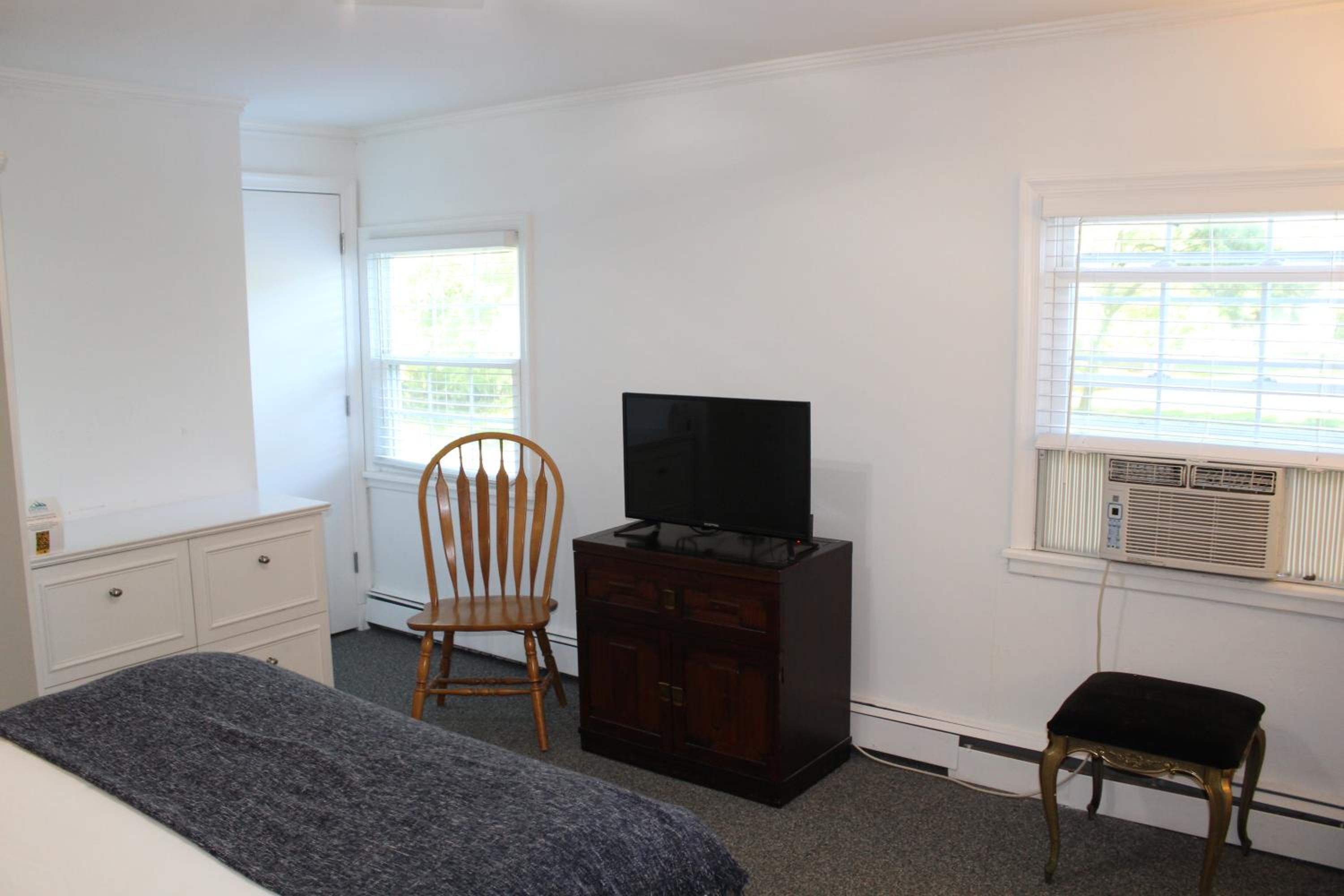 Catskill Seasons Inn