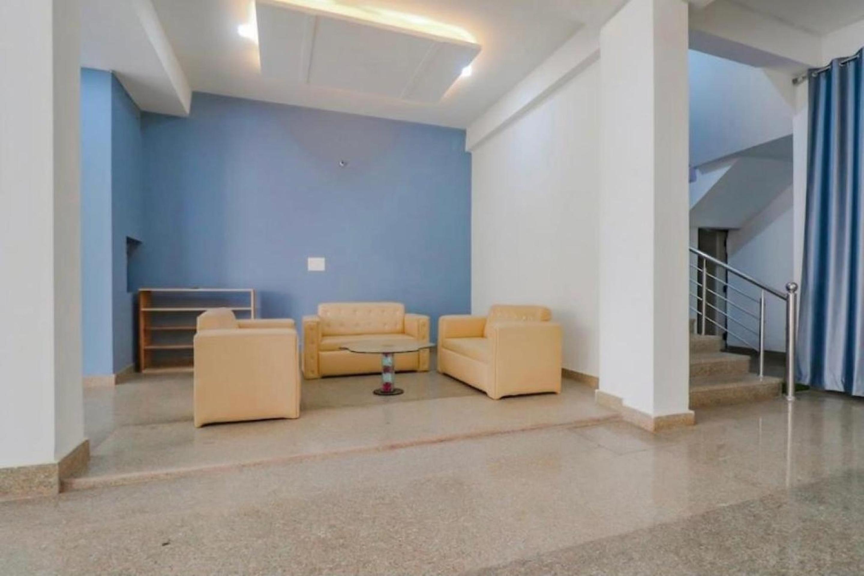 Lobby & Reception