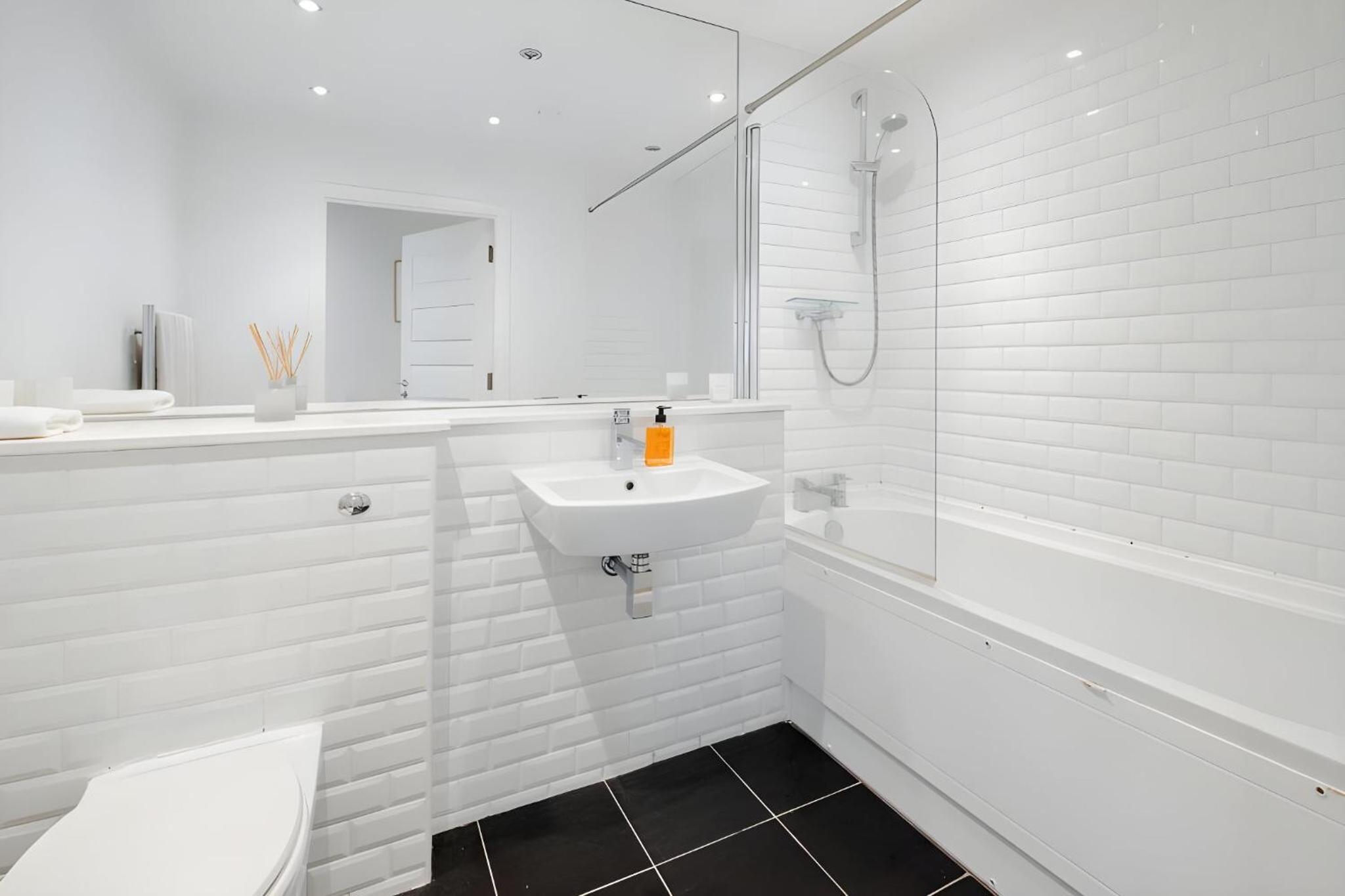 Spitalfields Sanctuary 2 Bed 2 Bath 100sqm Aprt