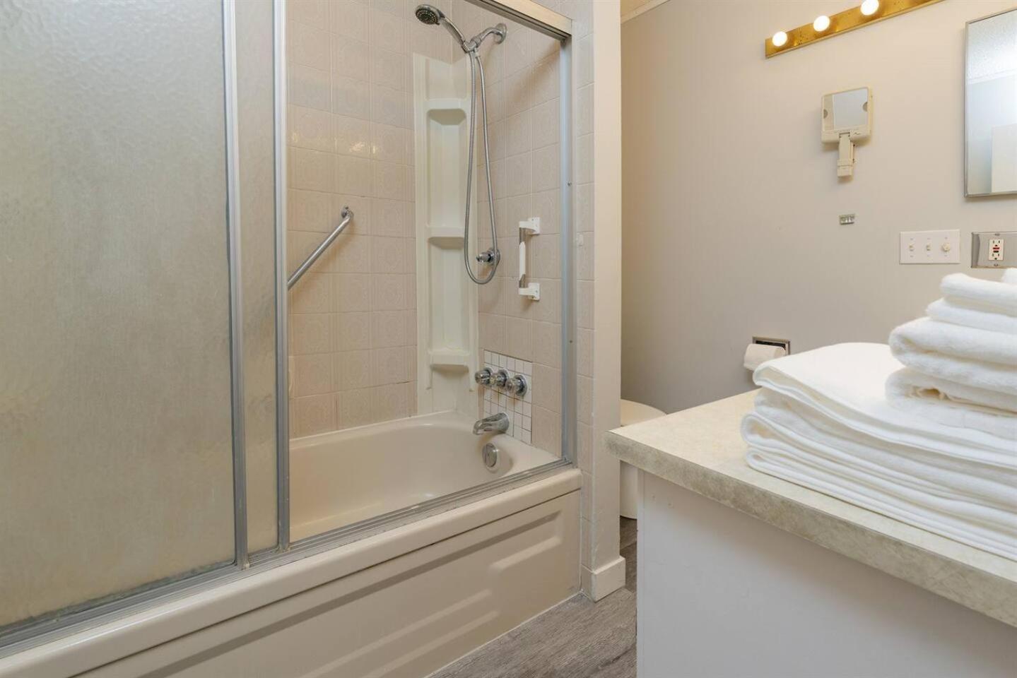 Charming 7BR Home for up to 16 sleeps