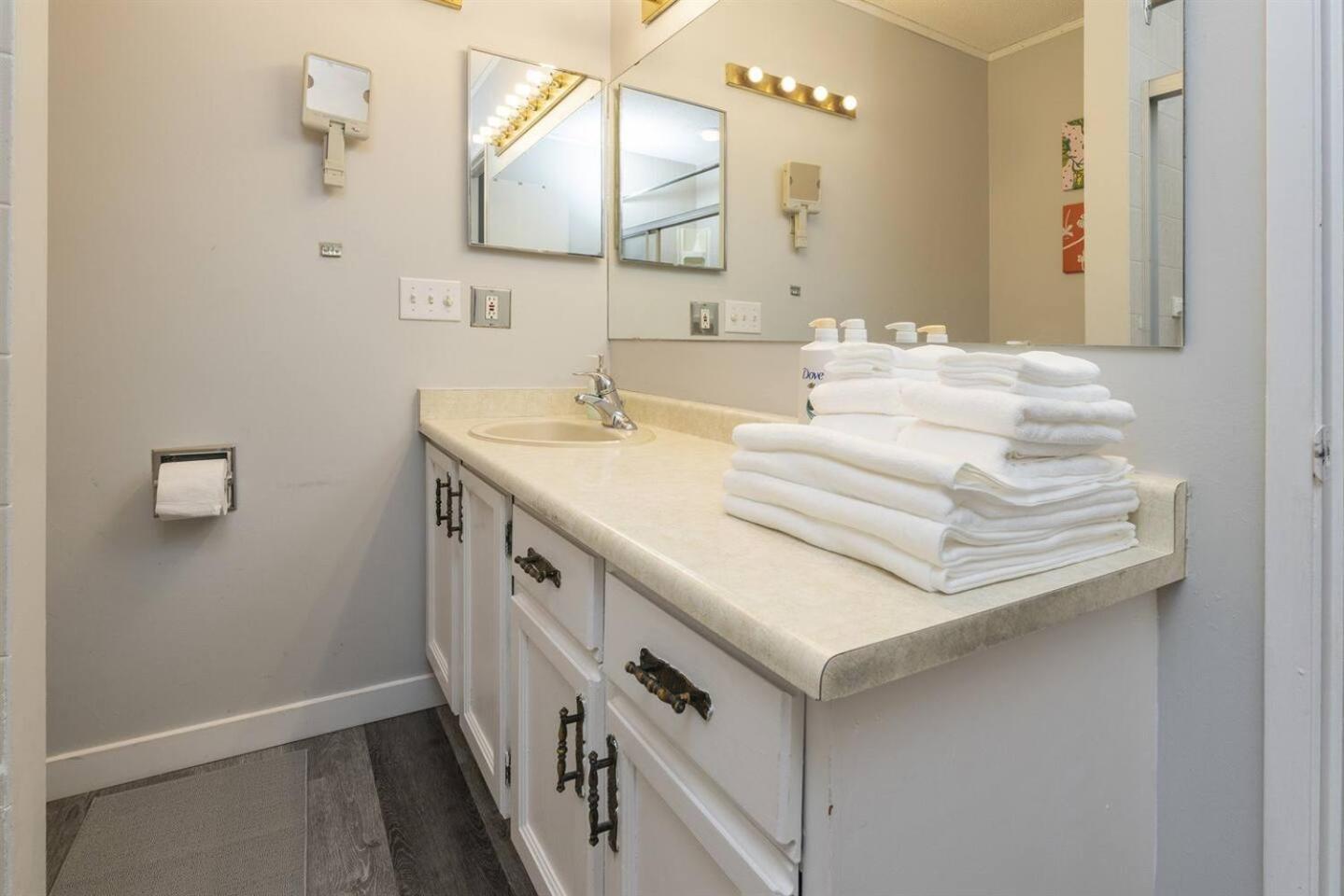 Charming 7BR Home for up to 16 sleeps