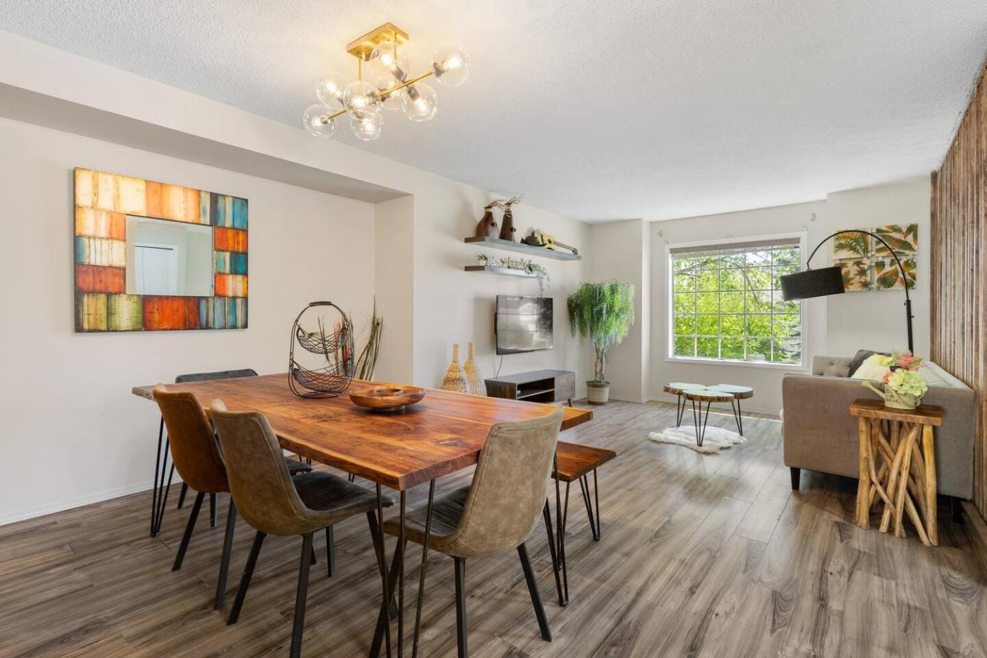 Urban Country Living, up to 10 guests