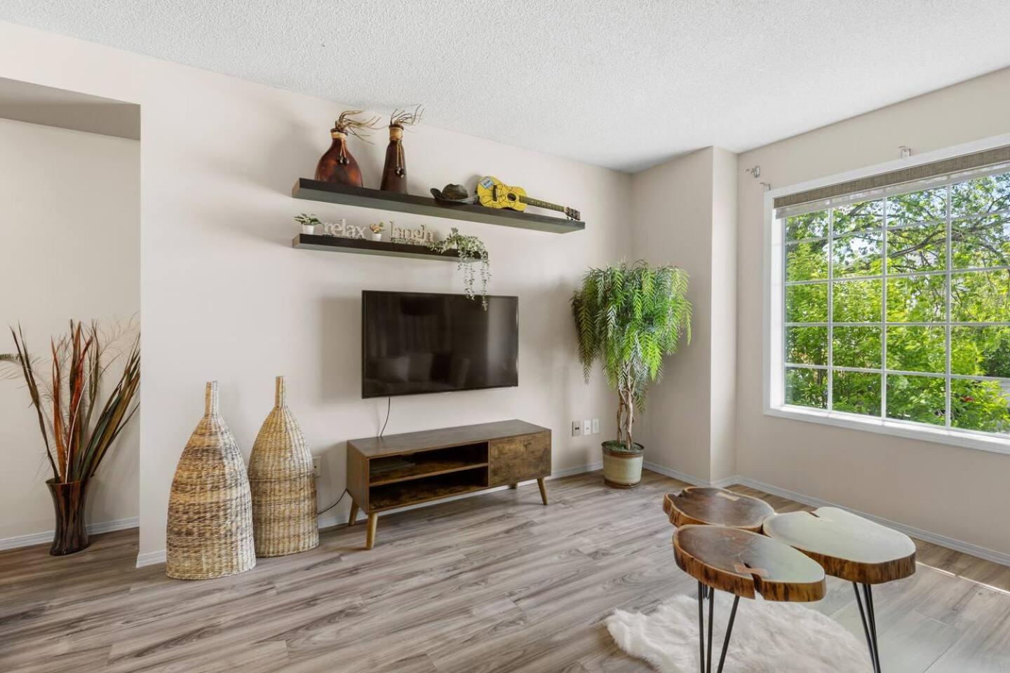 Urban Country Living, up to 10 guests