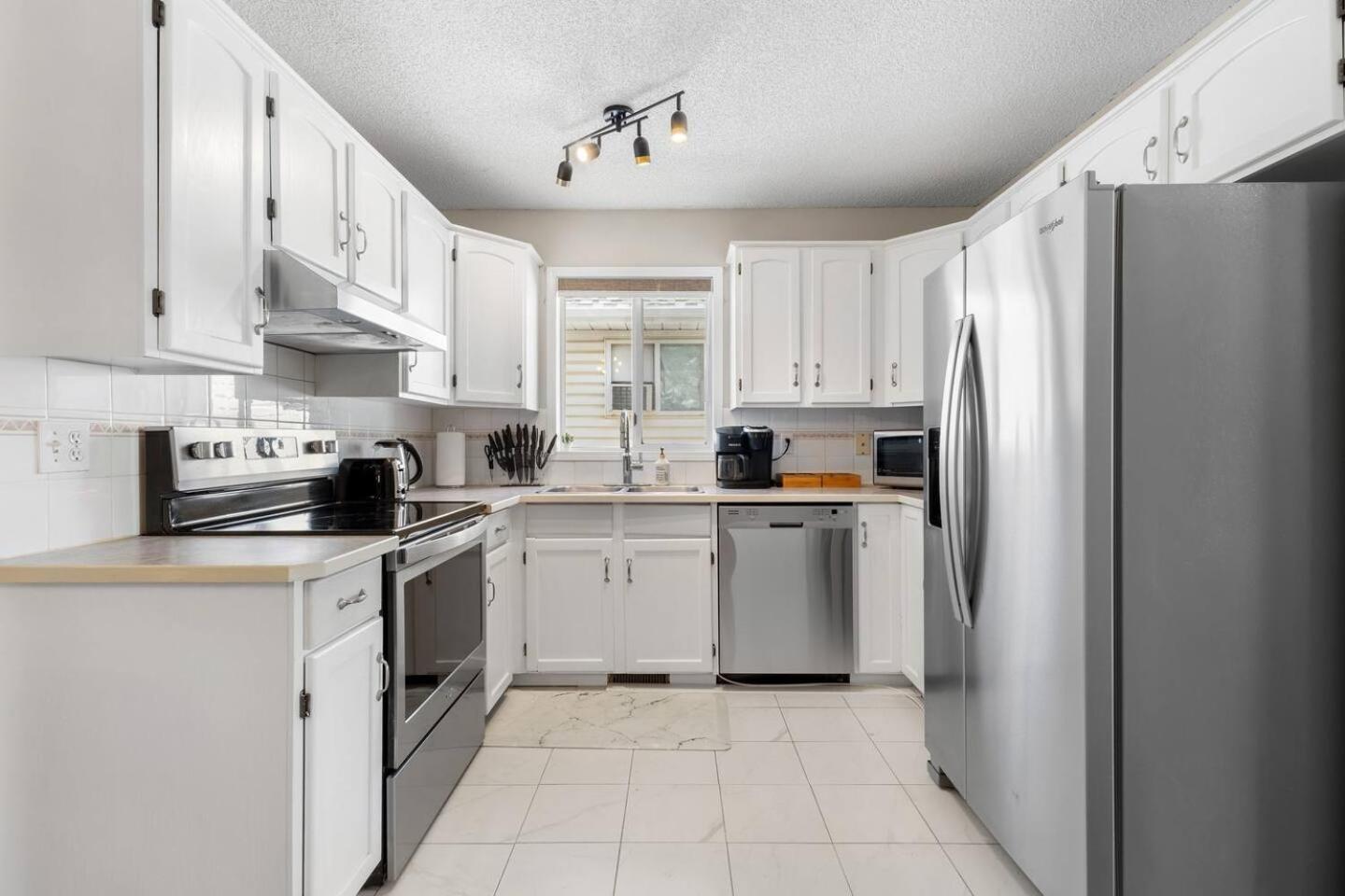 Urban Country Living, up to 10 guests