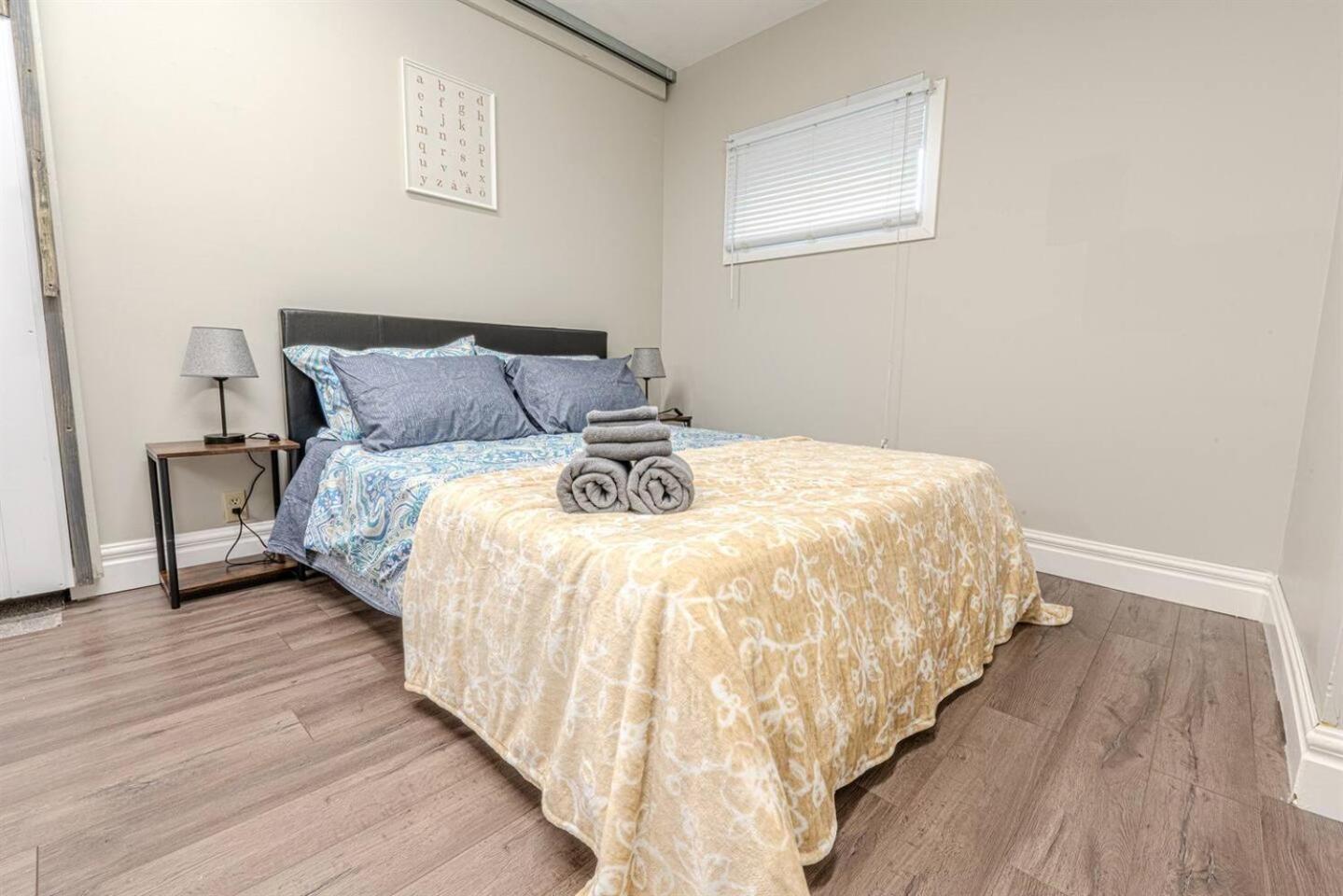 On the TransCanada, AC, 3BR, 3Sofa Bed for upto 12 sleeps