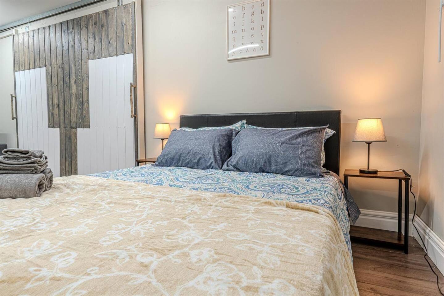 On the TransCanada, AC, 3BR, 3Sofa Bed for upto 12 sleeps