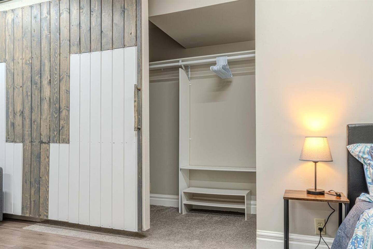 On the TransCanada, AC, 3BR, 3Sofa Bed for upto 12 sleeps