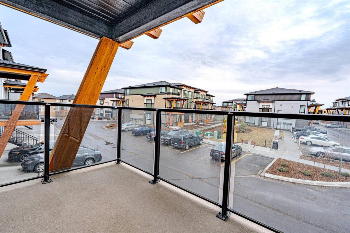 2Bedroom 2.5Bathroom Home near YYC