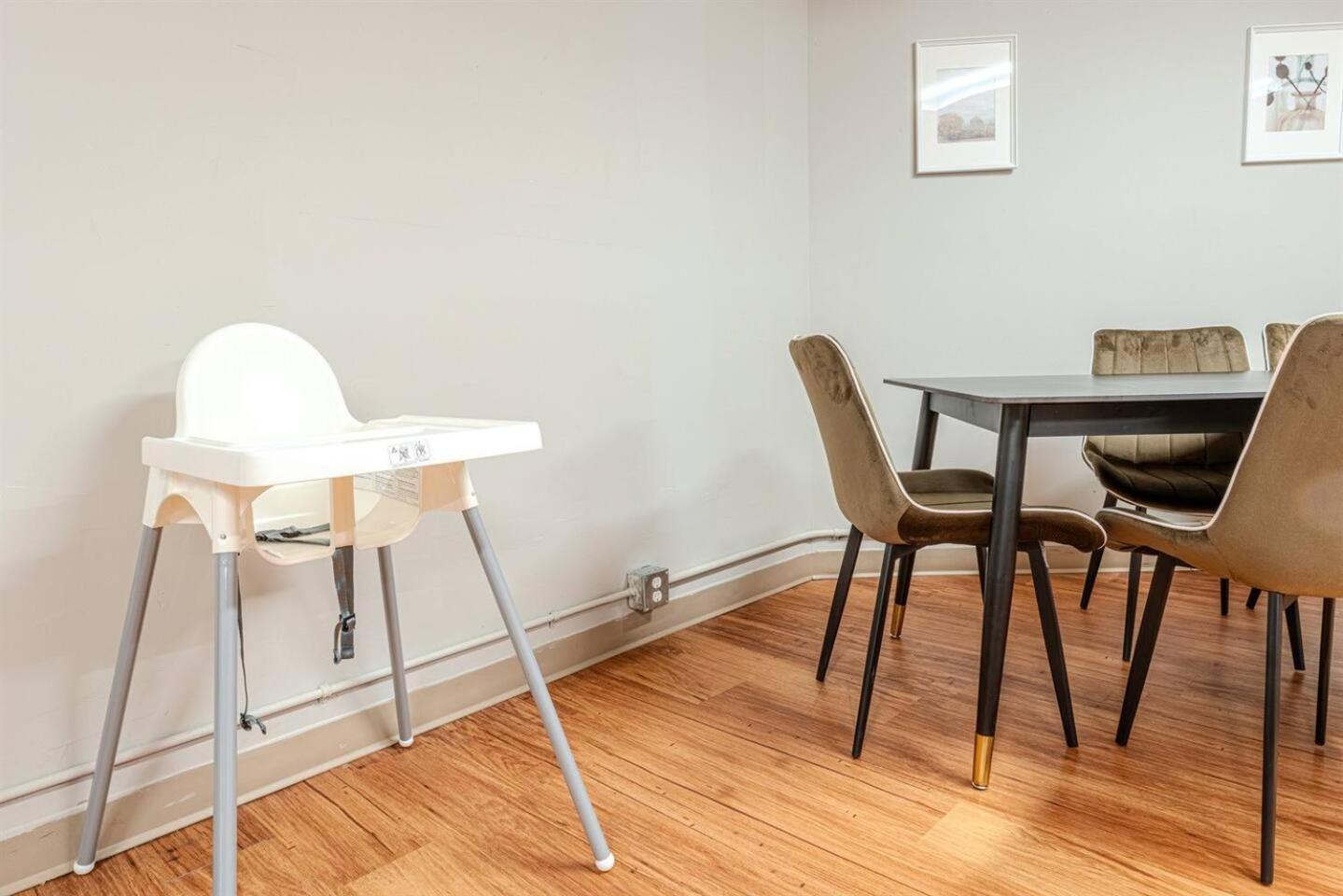 On the TransCanada, AC, 3BR, 3Sofa Bed for upto 12 sleeps