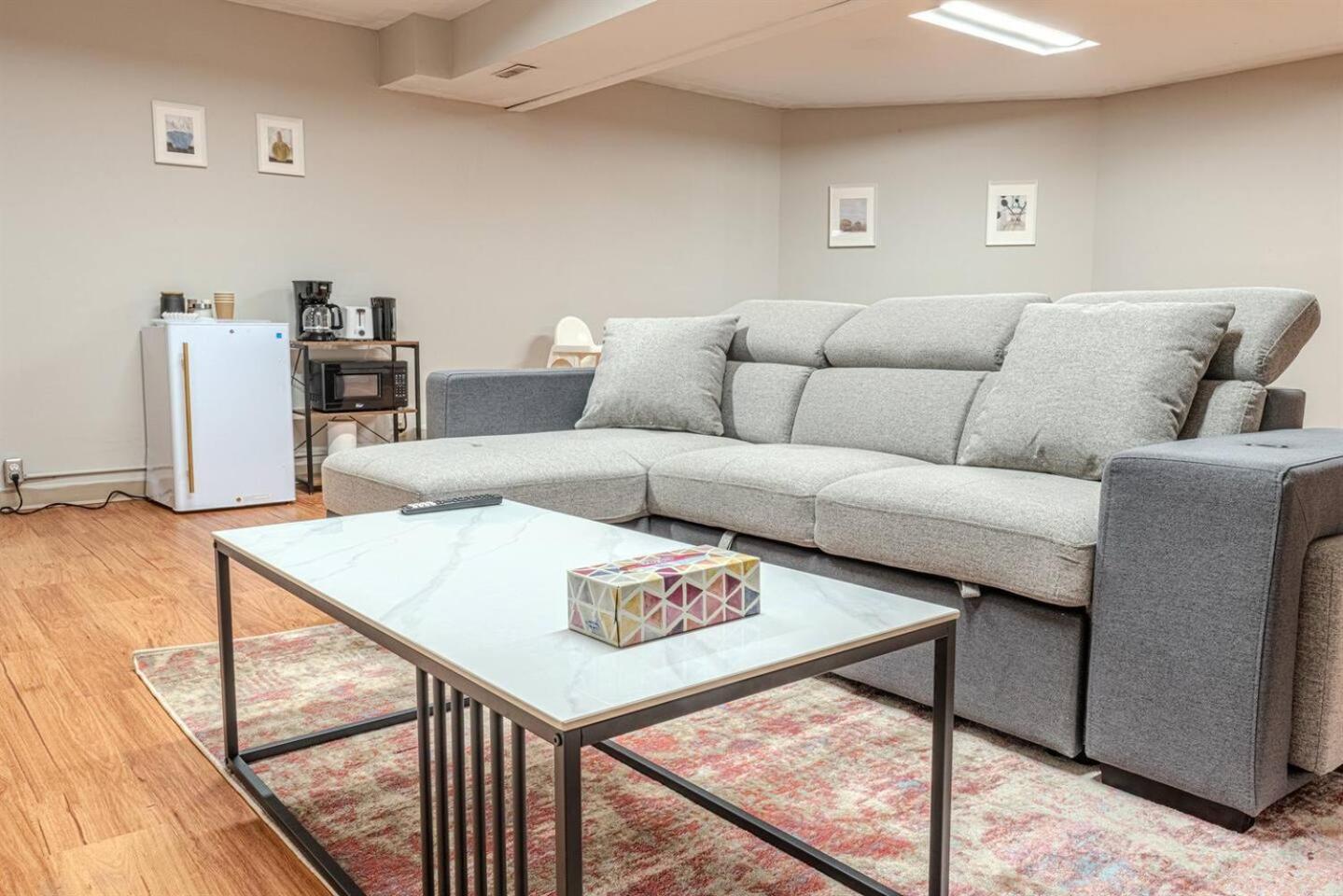 On the TransCanada, AC, 3BR, 3Sofa Bed for upto 12 sleeps