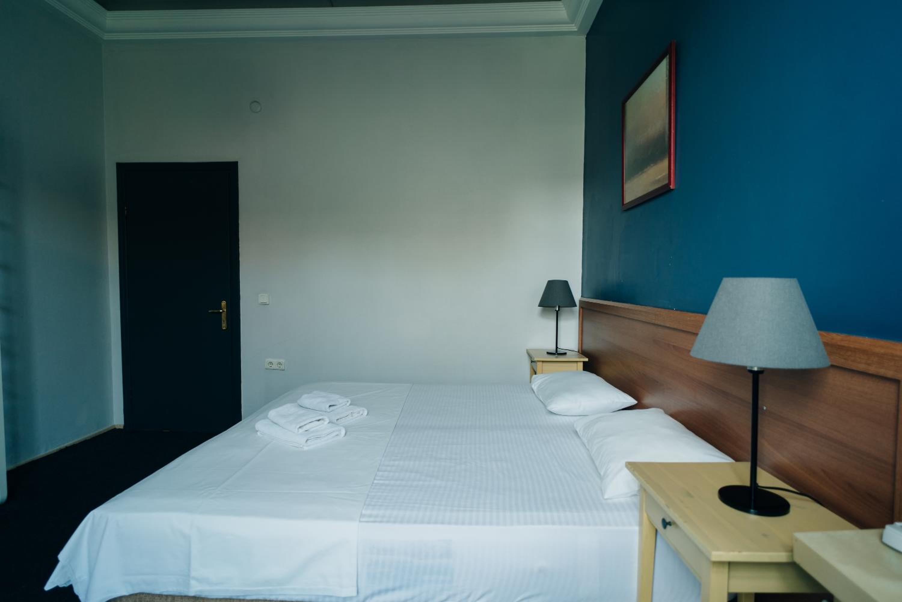 Hush Hostel Lounge