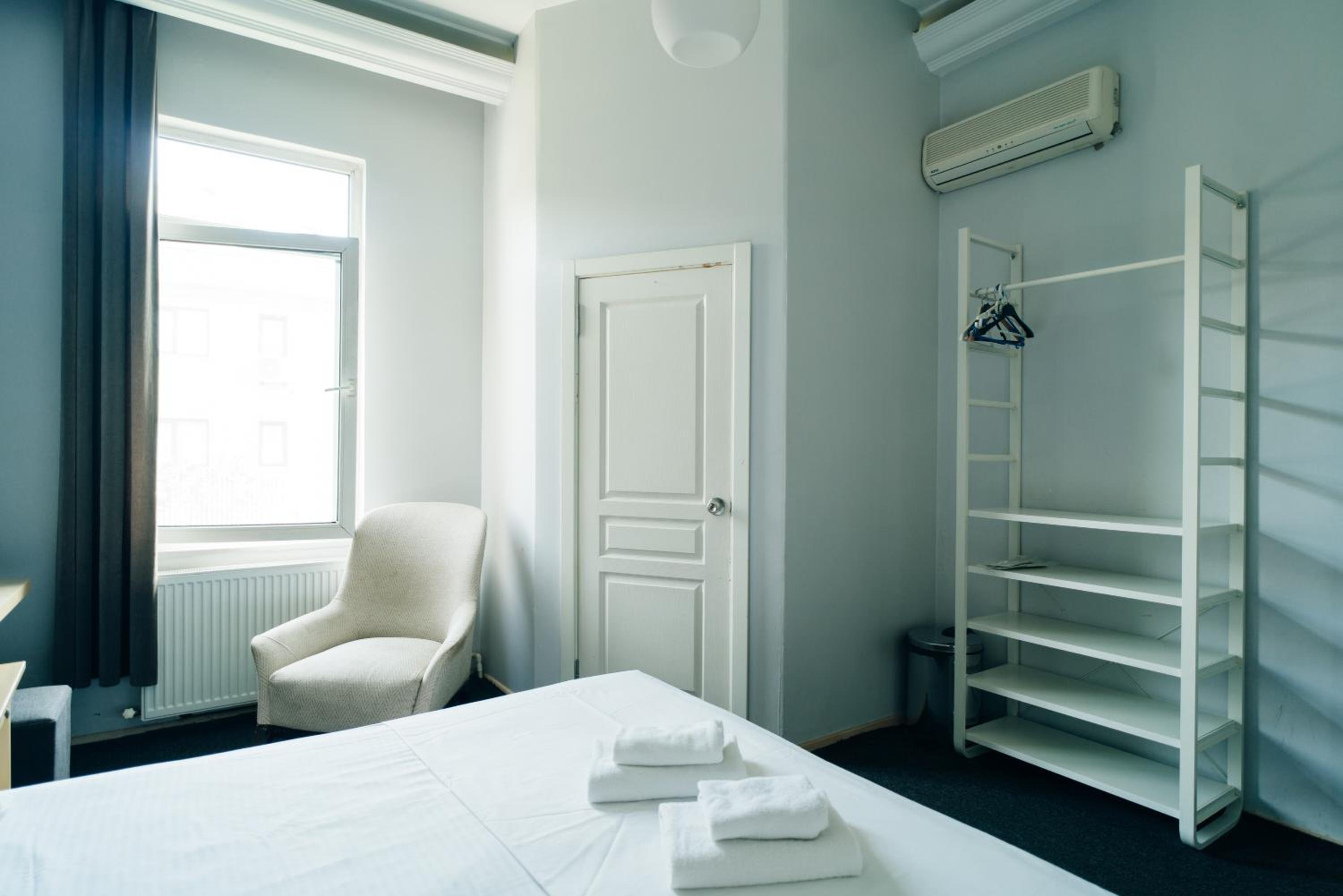 Hush Hostel Lounge