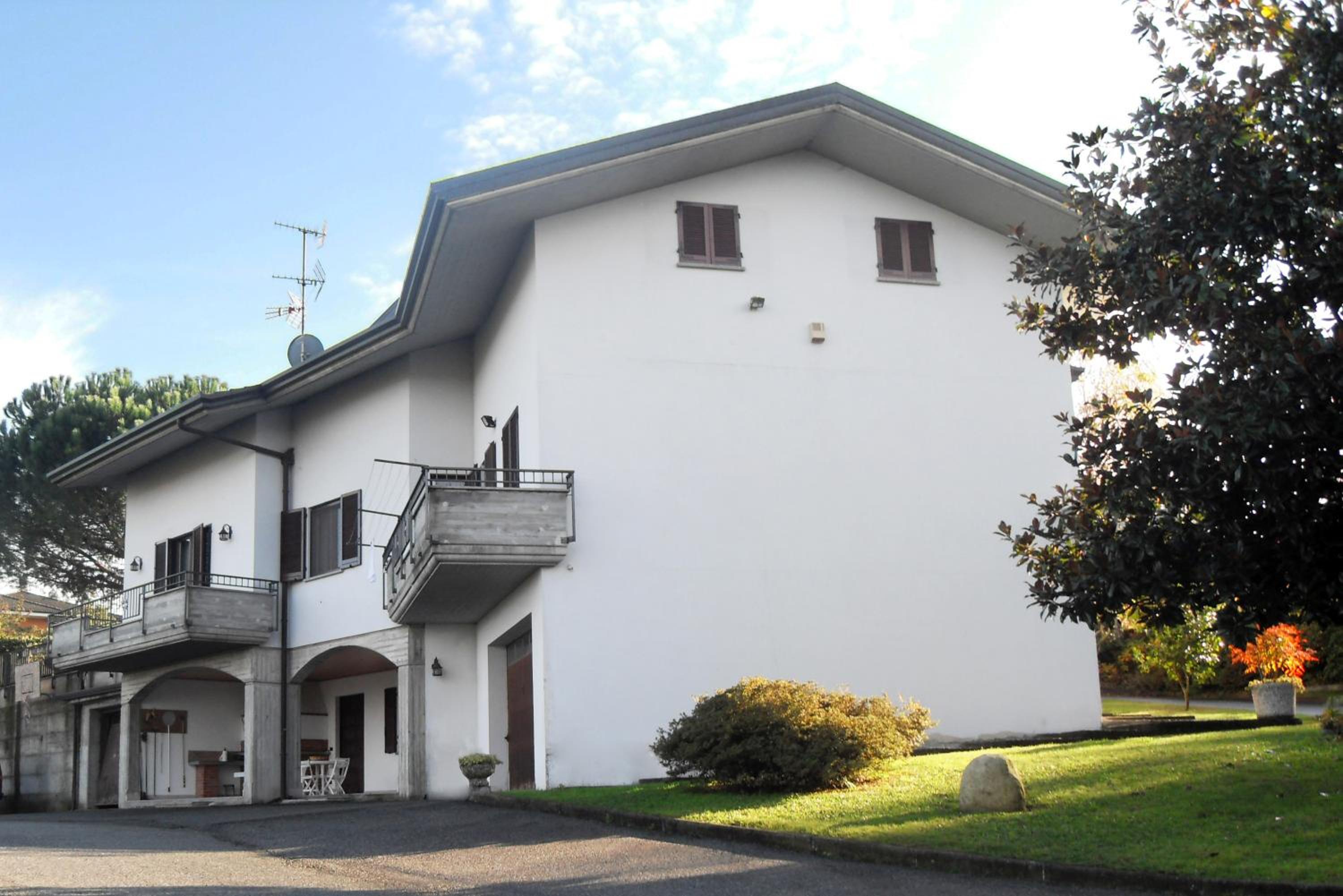 Villa Motti Quadri view 4