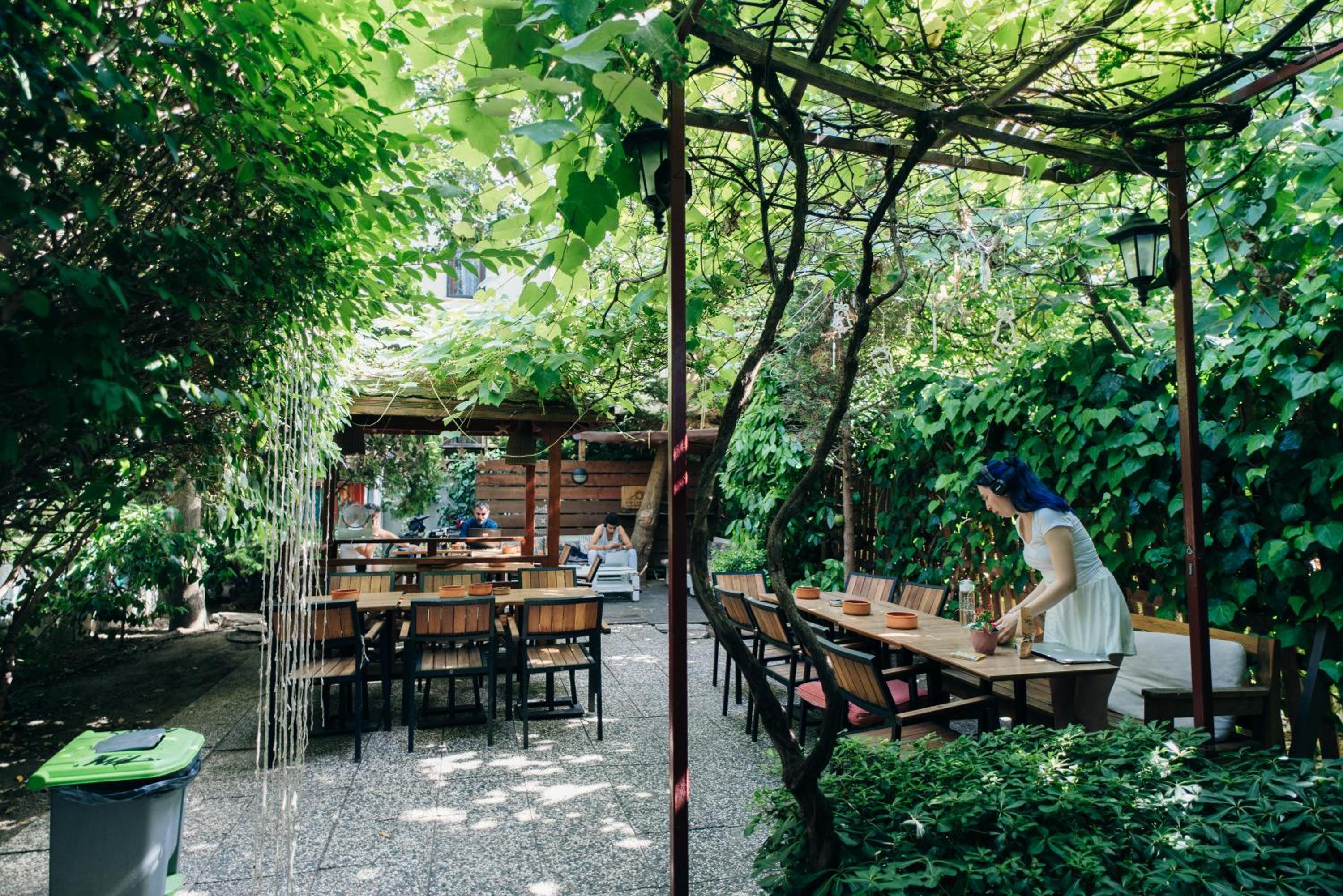 Hush Hostel Lounge