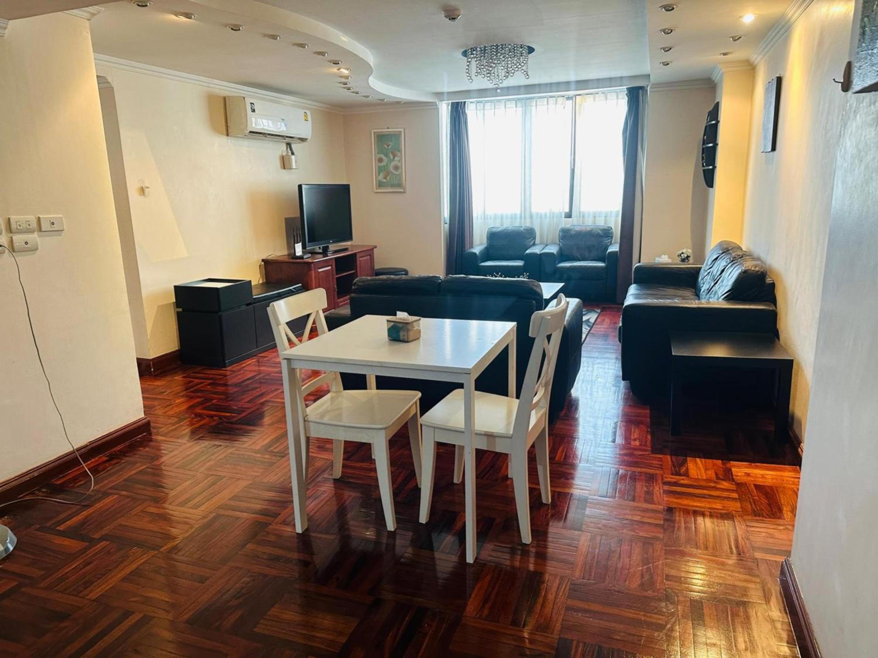 Affordable Serviced Apartment Nana - Omni Tower Sukhumvit location