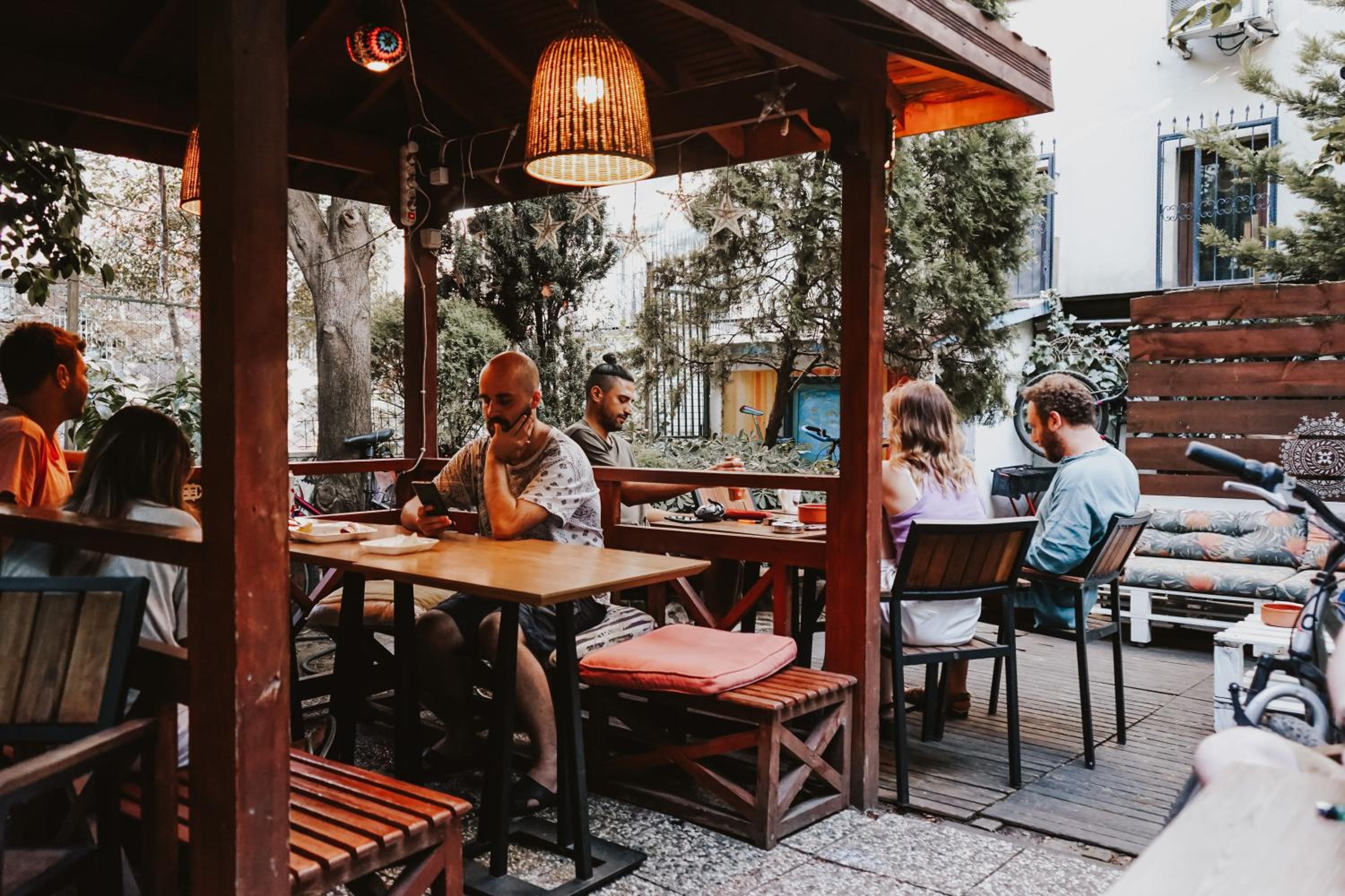 Hush Hostel Lounge
