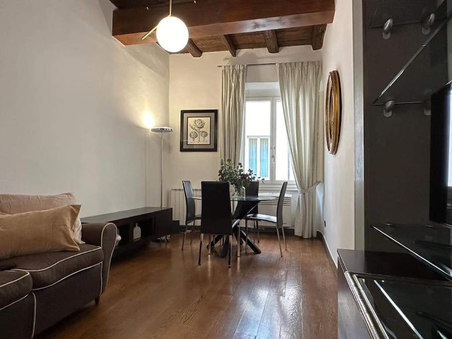 Romantico appartamento con vista su ponte vecchio