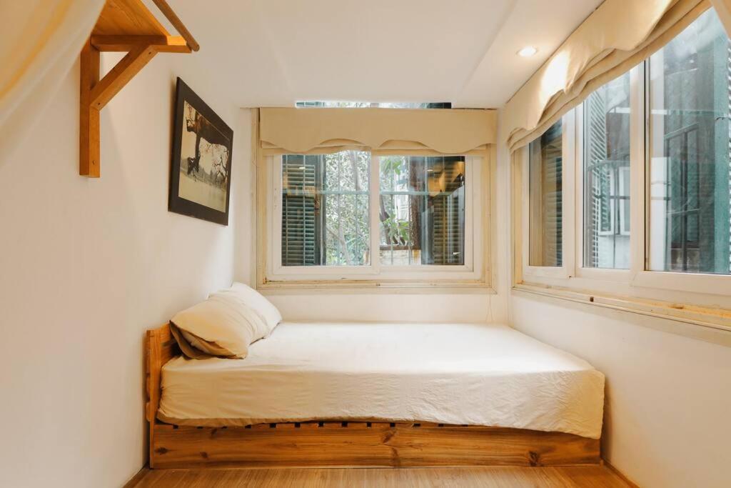 Vintage House in Central of Old Quarter 2 Bedrooms with Healing Vibe