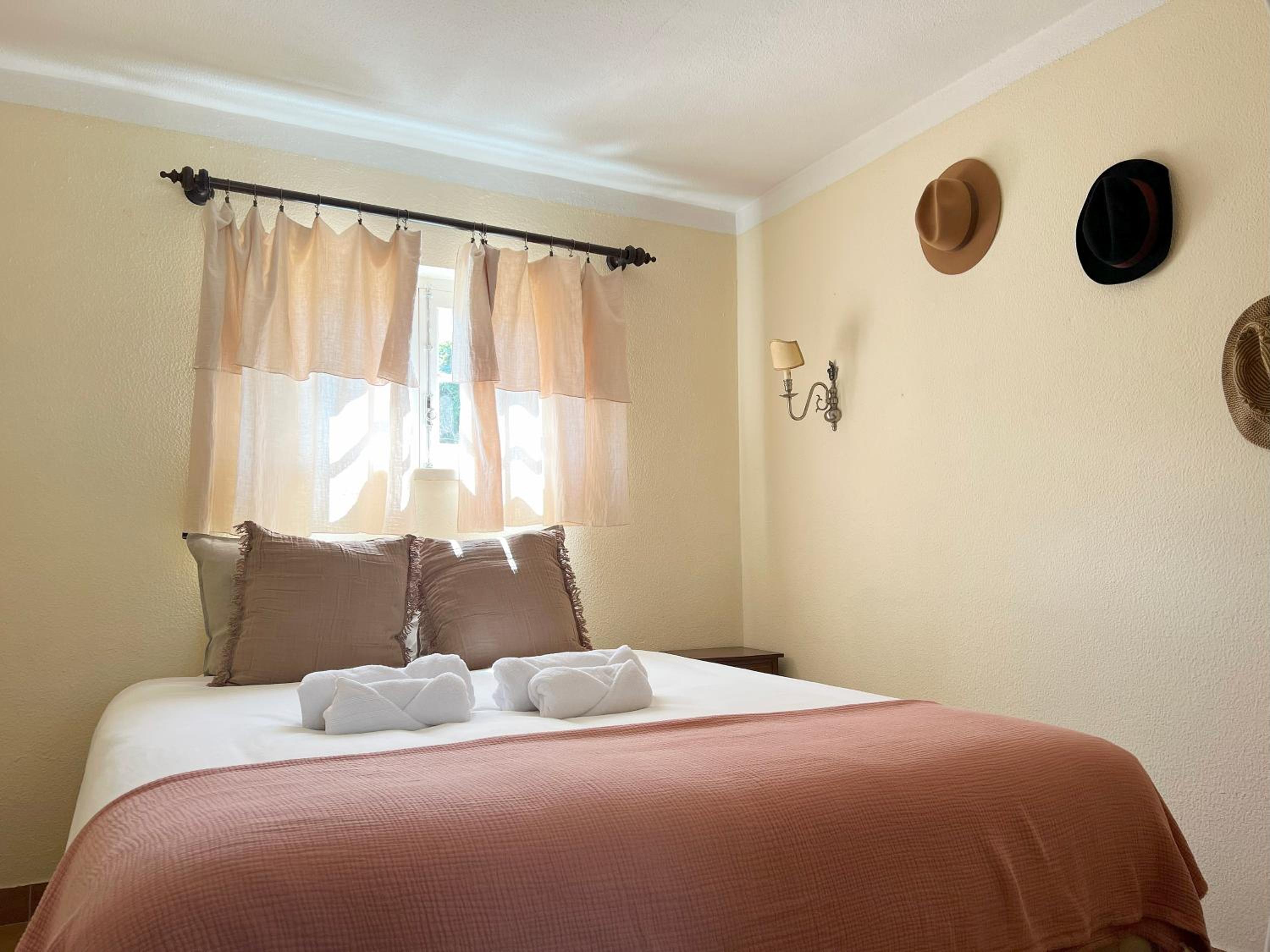 1515 - Authentic Apartment near the Beach