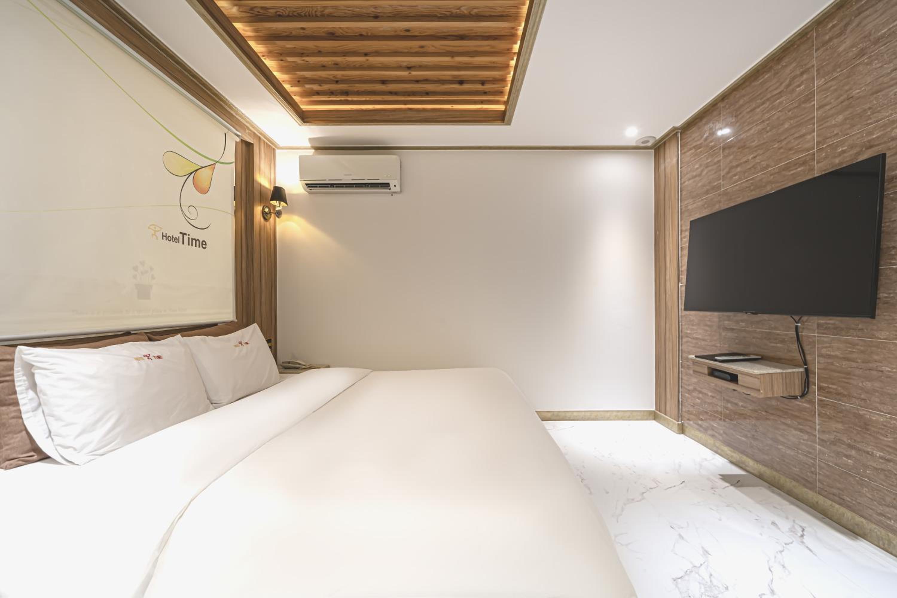 Time Hotel