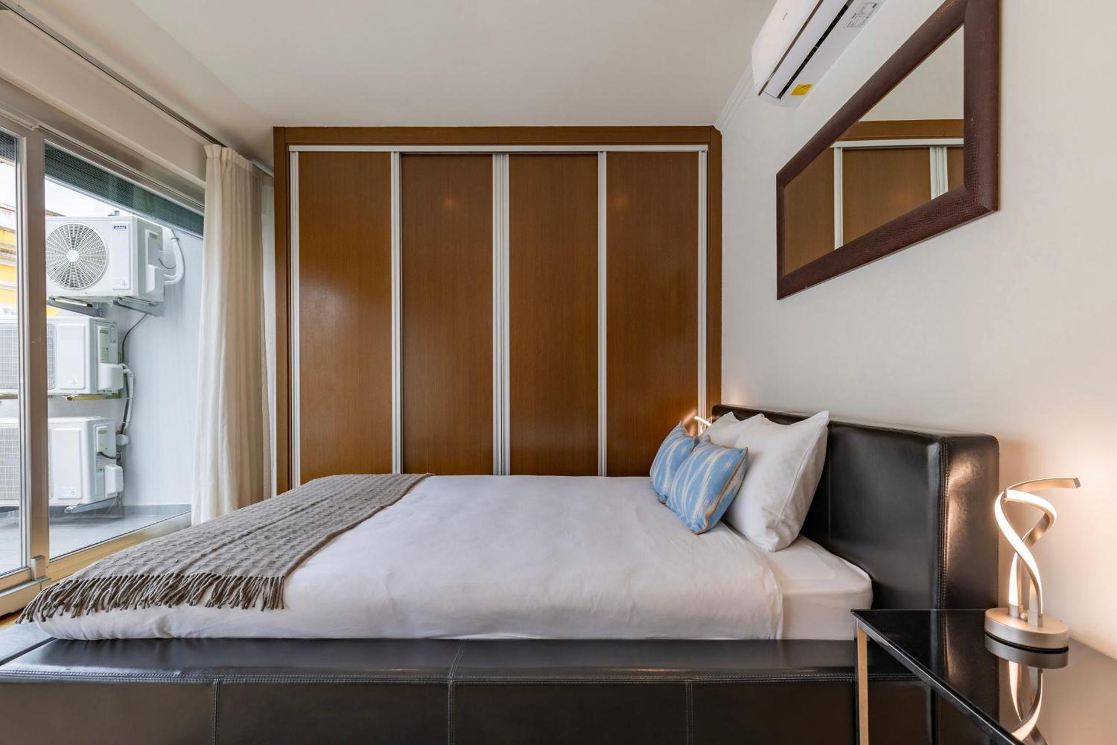 Bright 2BDR Duplex With Balcony by LovelyStay