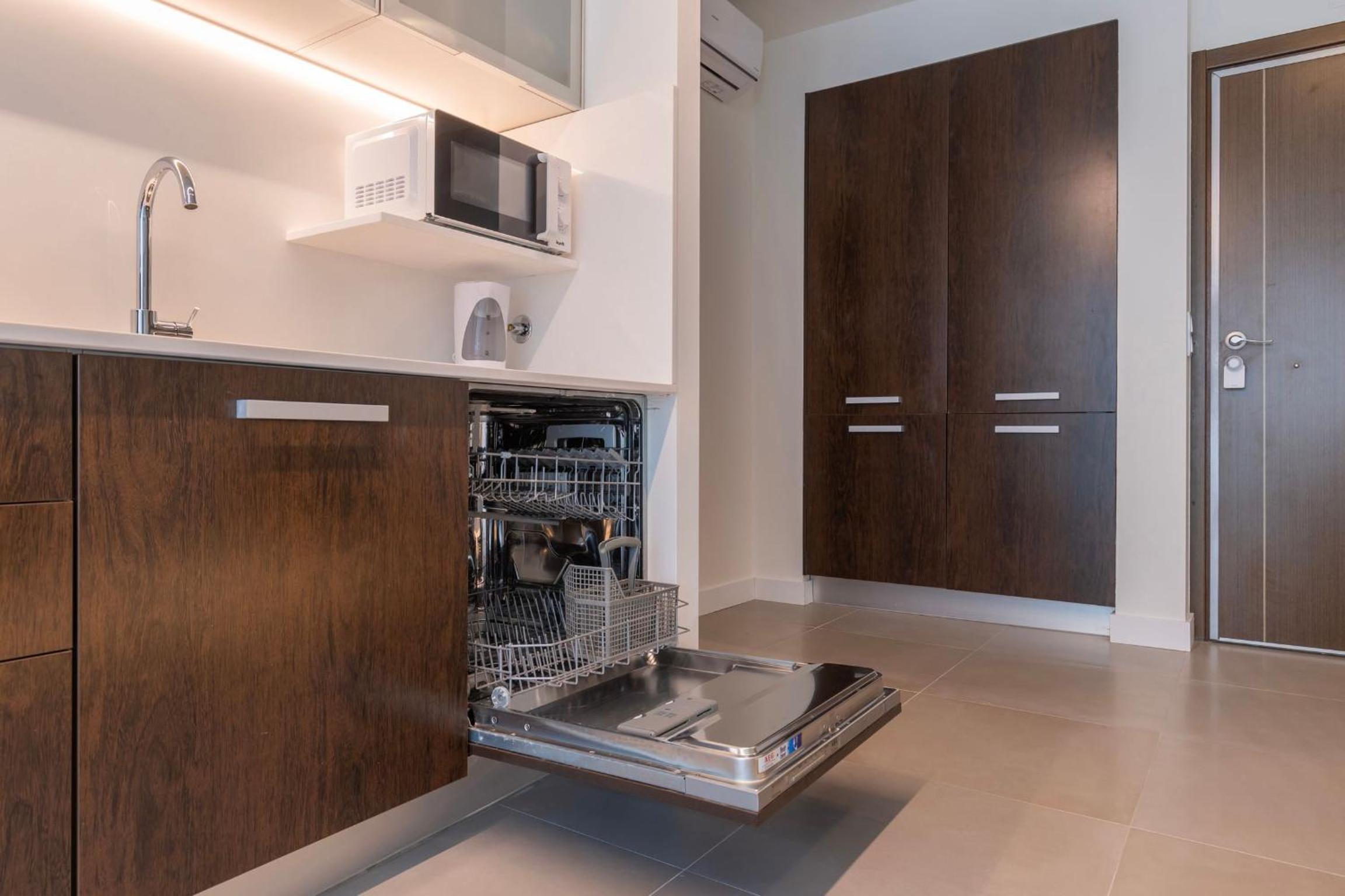 Bright 2BDR Duplex With Balcony by LovelyStay