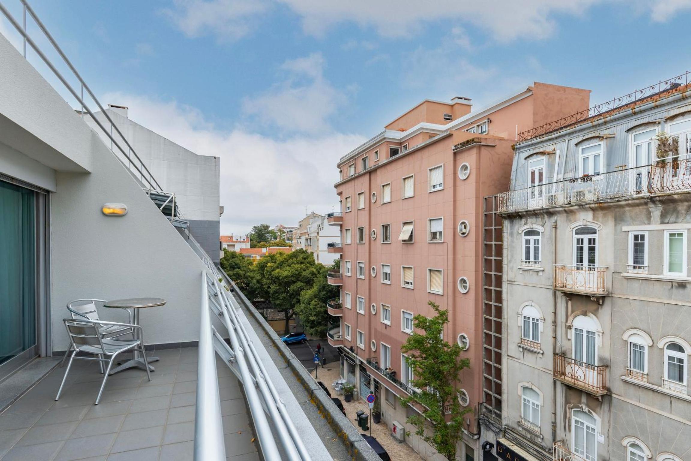 Bright 2BDR Duplex With Balcony by LovelyStay