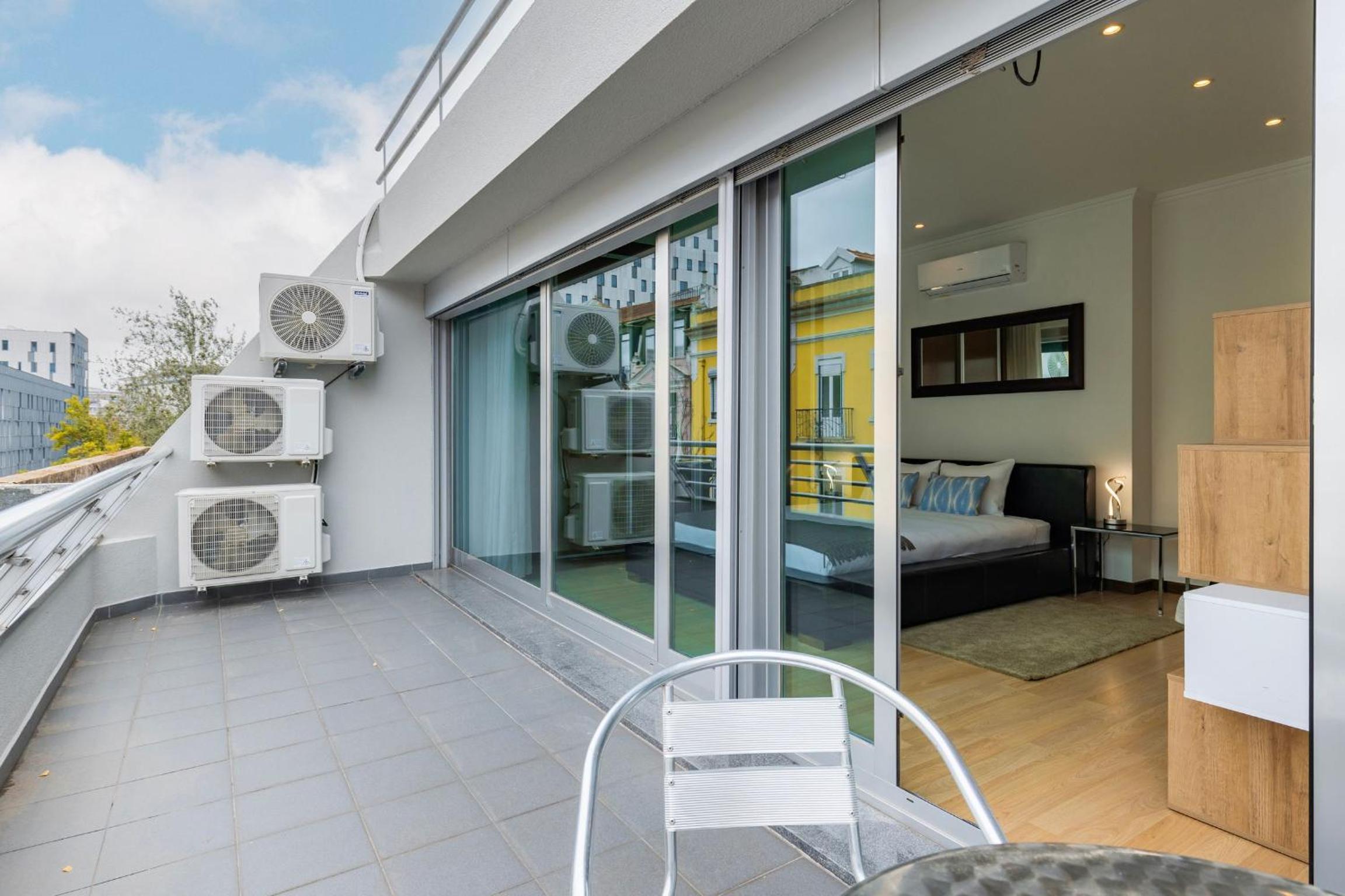 Bright 2BDR Duplex With Balcony by LovelyStay