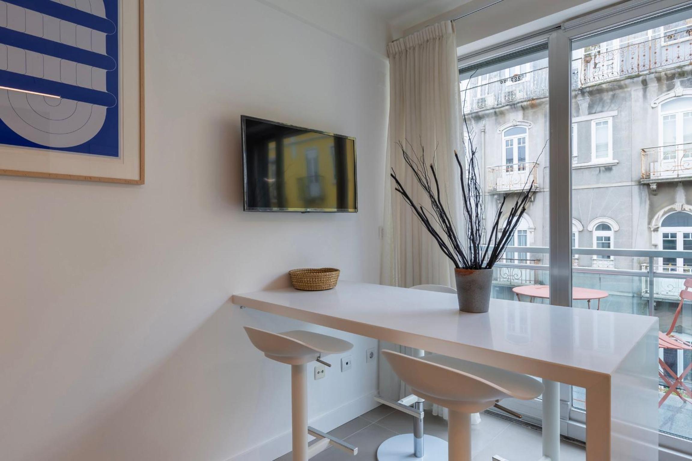 Bright 2BDR Duplex With Balcony by LovelyStay