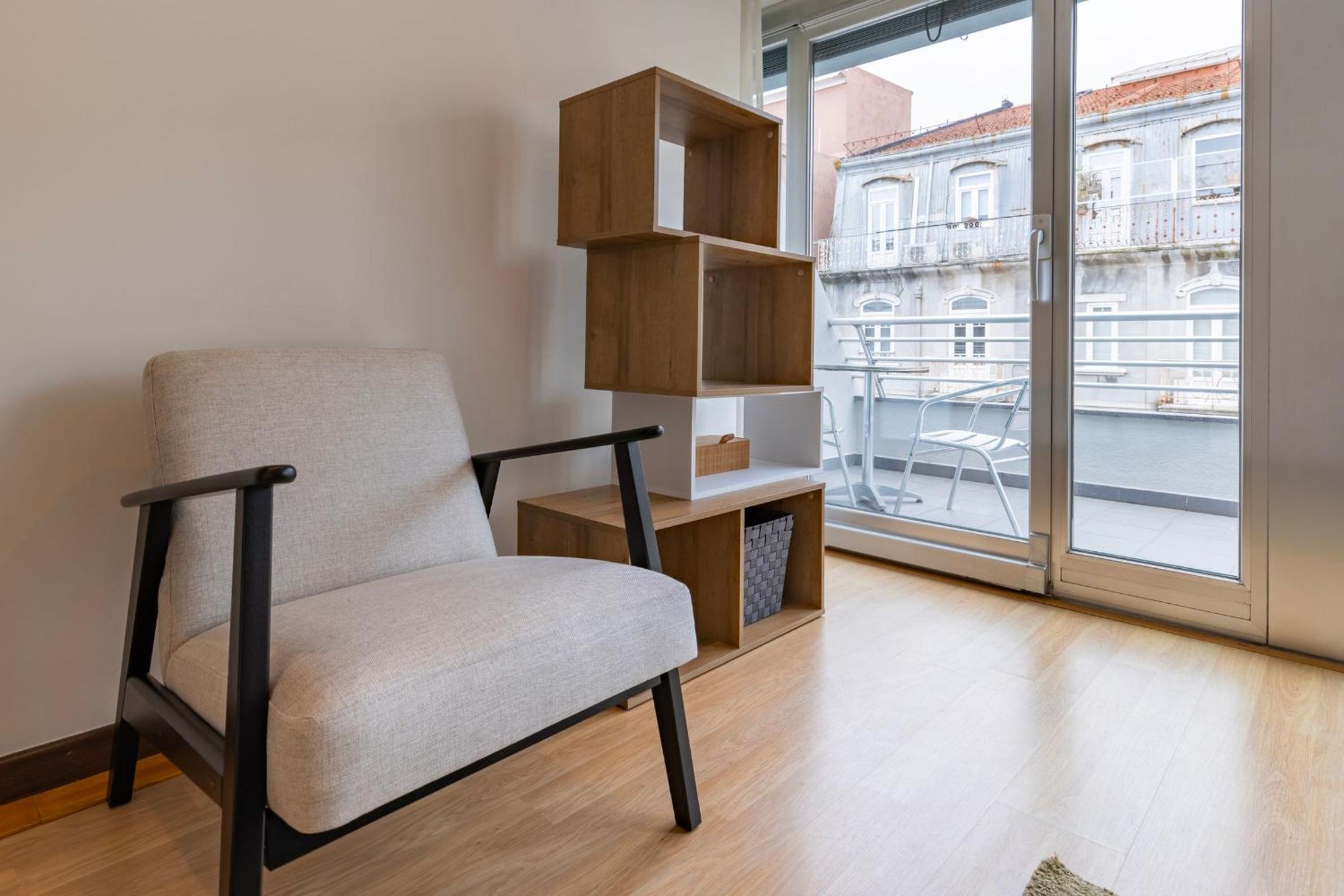 Bright 2BDR Duplex With Balcony by LovelyStay