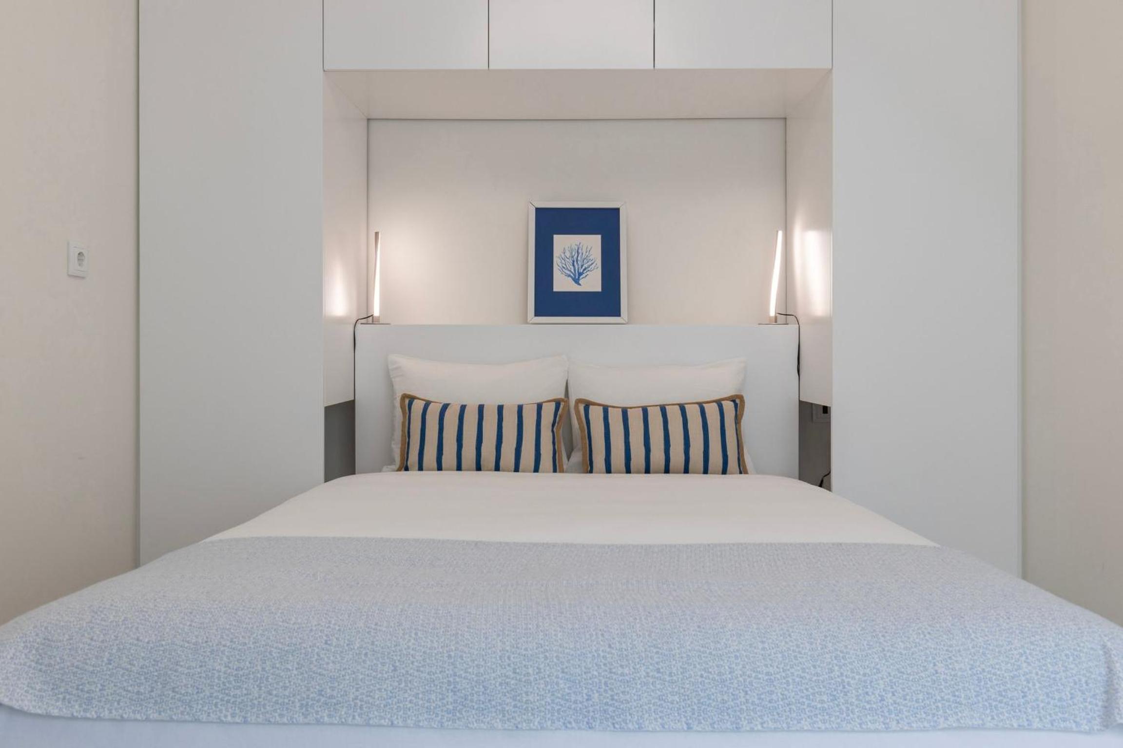 Bright 2BDR Duplex With Balcony by LovelyStay
