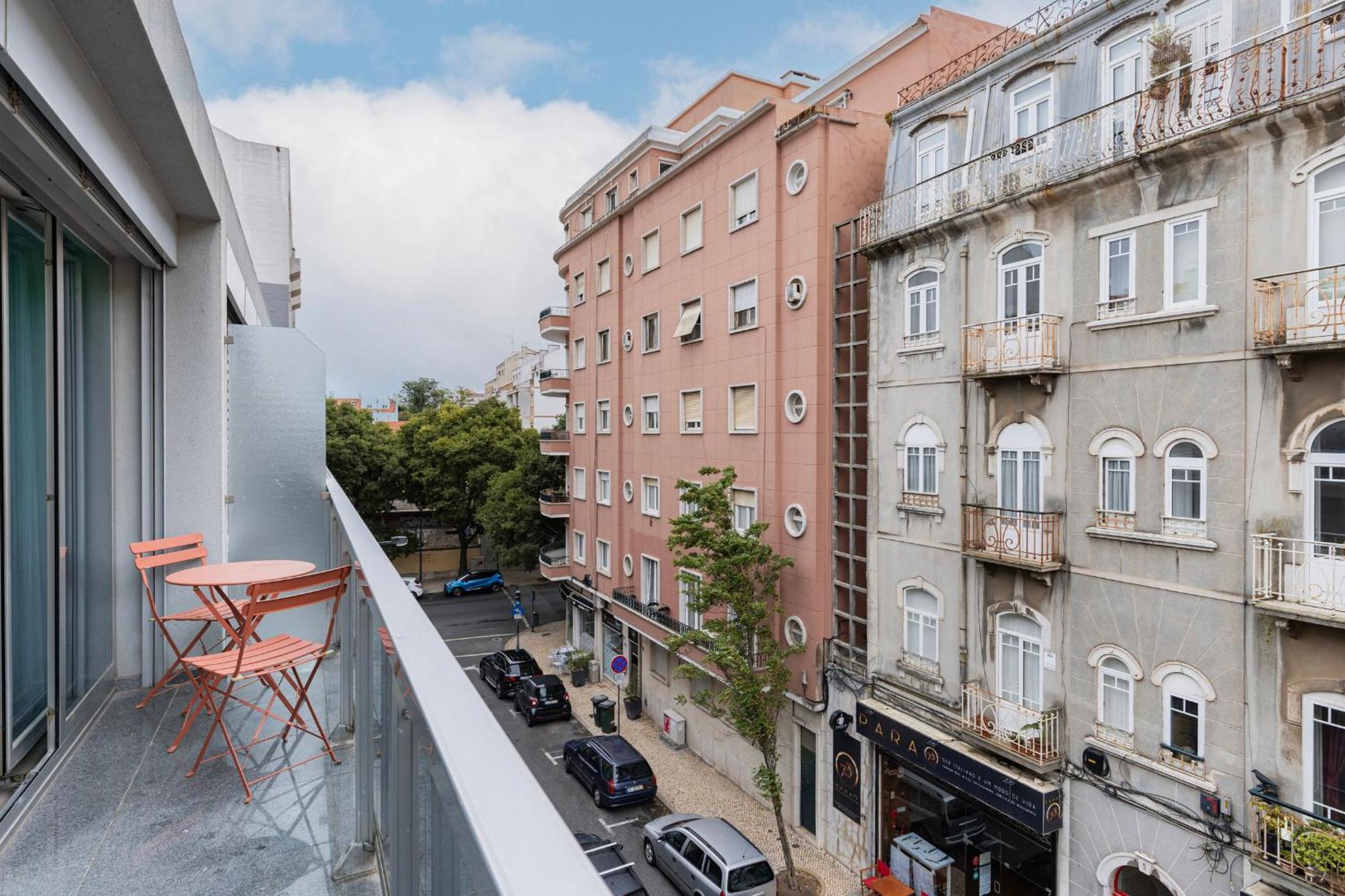 Bright 2BDR Duplex With Balcony by LovelyStay