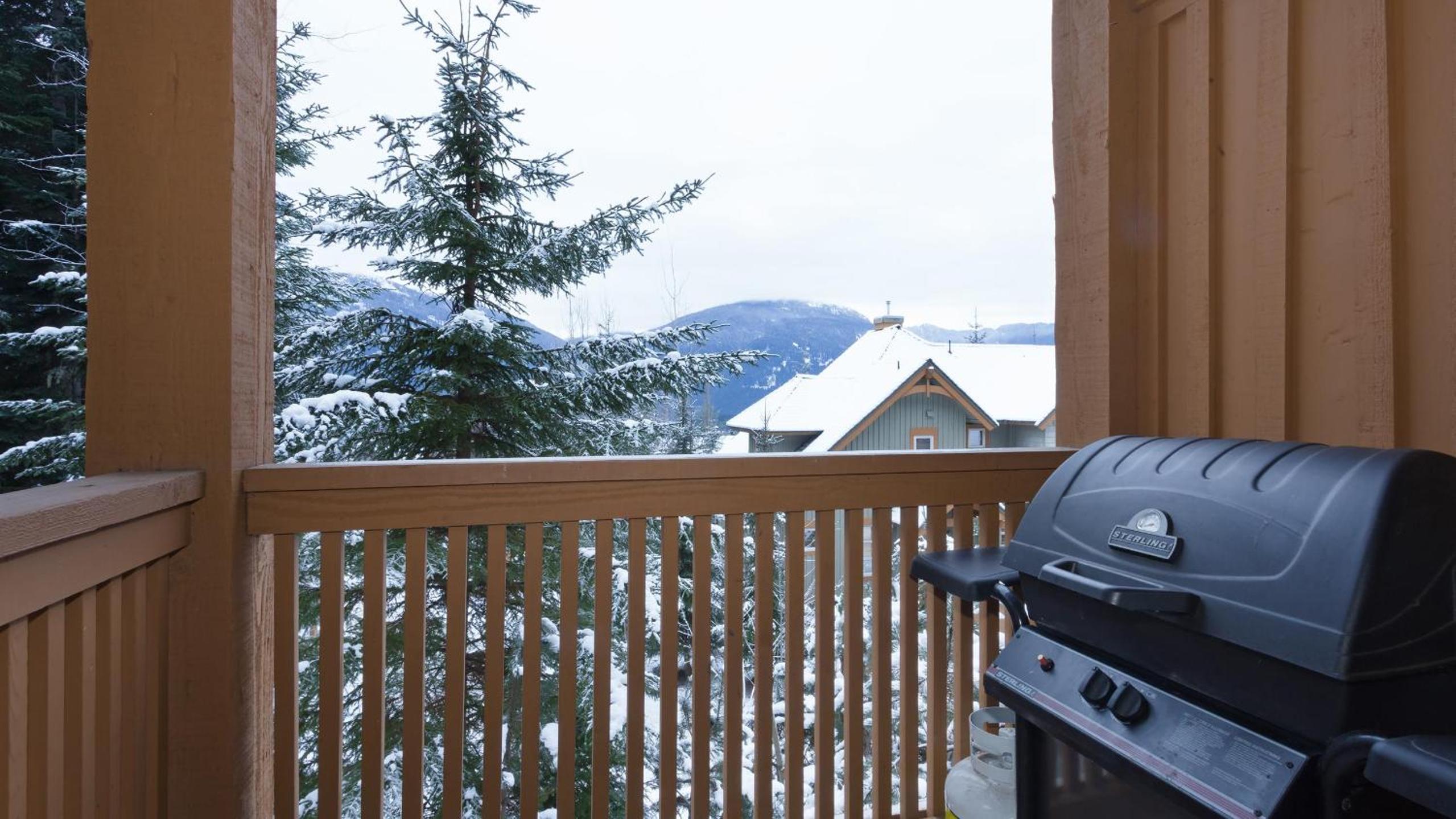 Mountain Star 1 | Mountain Townhome with Hot Tub, 100m from Slopes, Free Village Shuttle