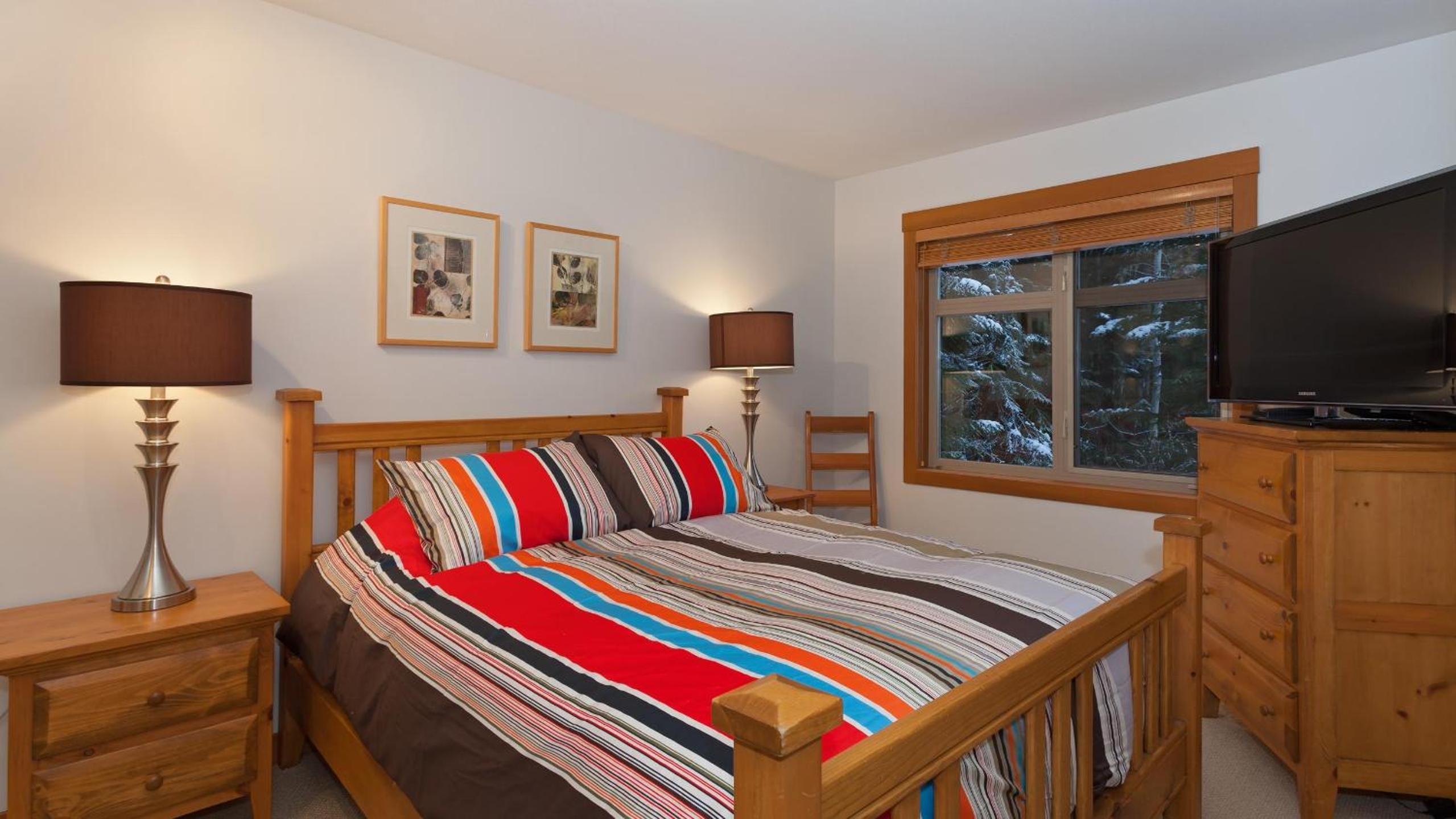 Mountain Star 1 | Mountain Townhome with Hot Tub, 100m from Slopes, Free Village Shuttle