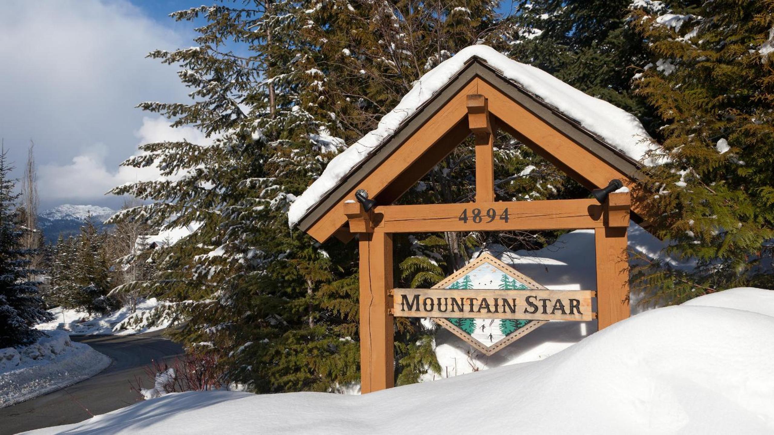 Mountain Star 1 | Mountain Townhome with Hot Tub, 100m from Slopes, Free Village Shuttle