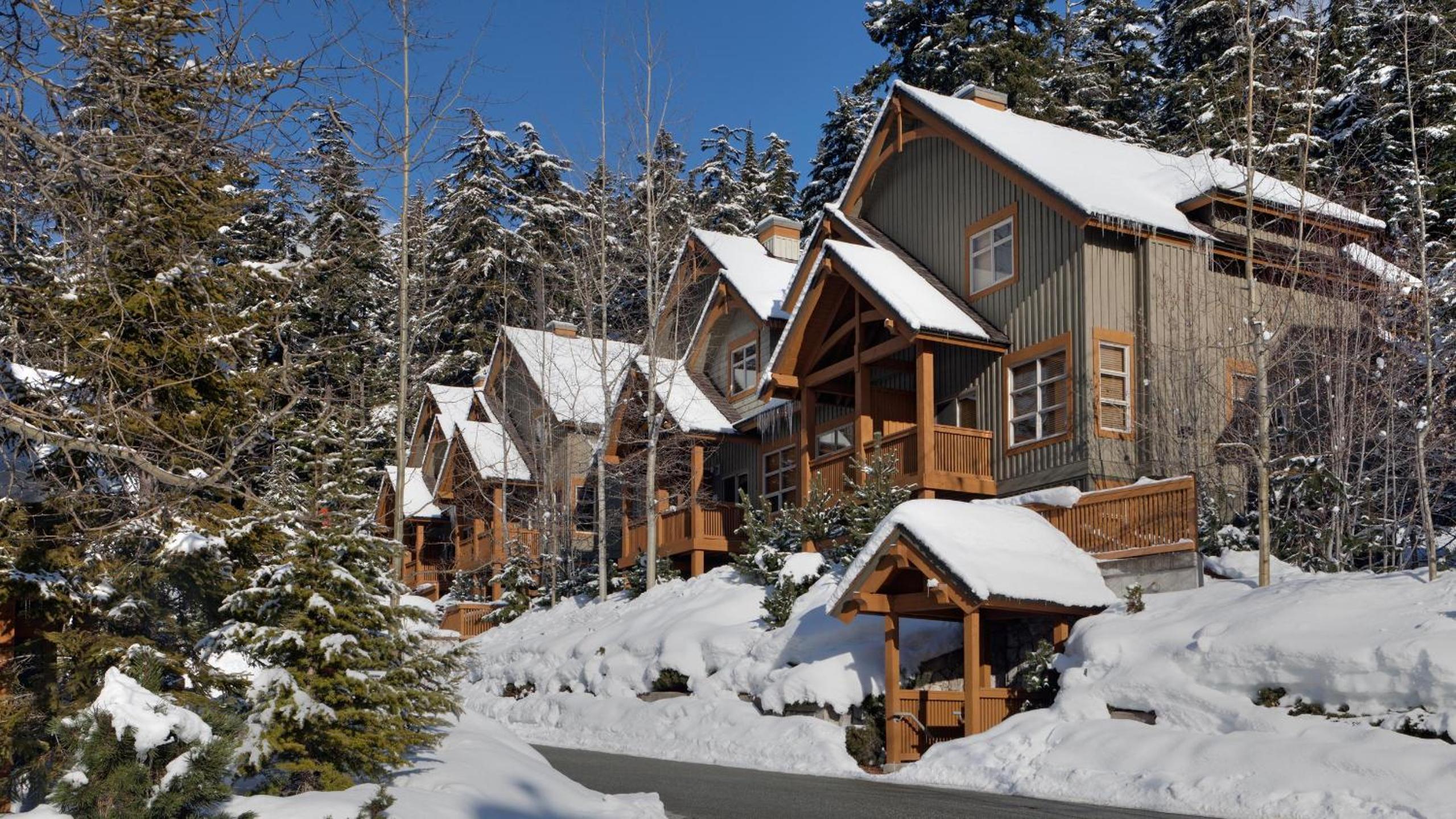 Mountain Star 1 | Mountain Townhome with Hot Tub, 100m from Slopes, Free Village Shuttle