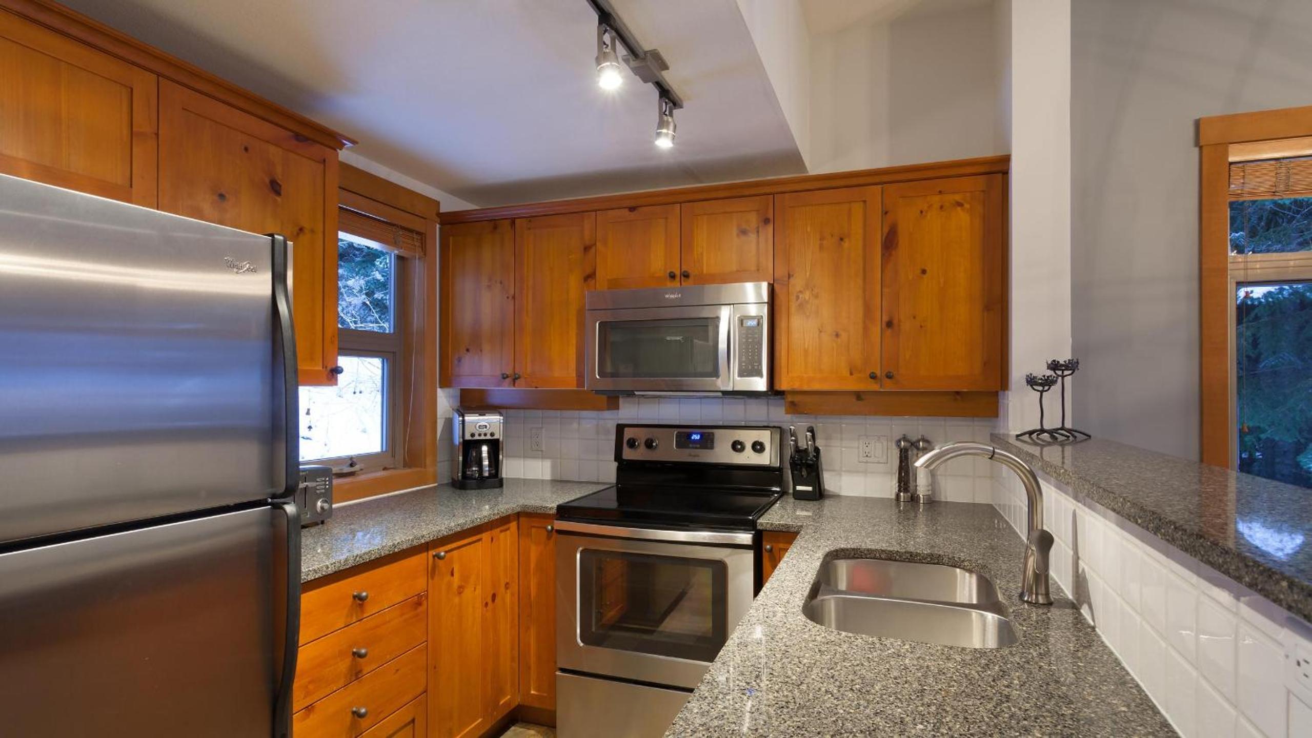 Mountain Star 1 | Mountain Townhome with Hot Tub, 100m from Slopes, Free Village Shuttle