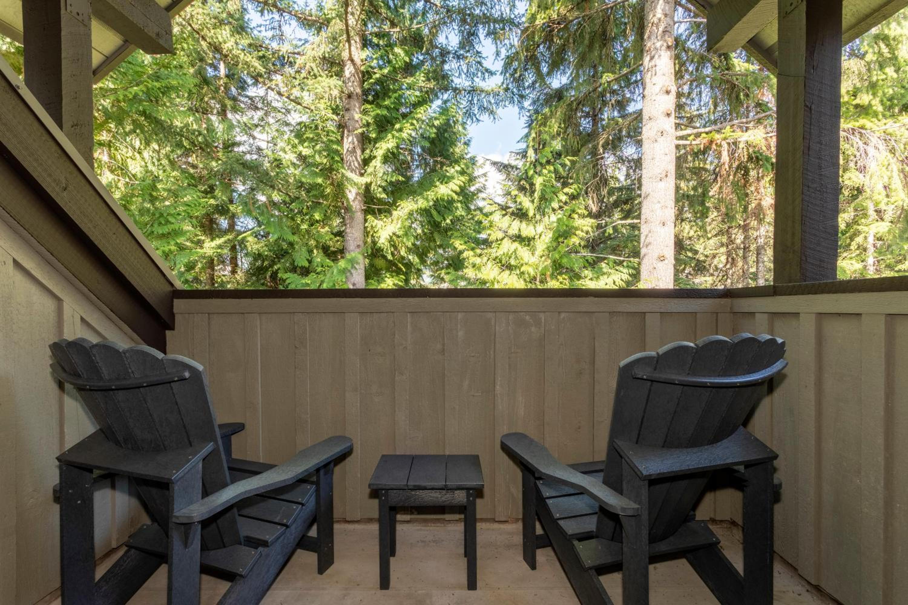 Crystal Ridge 13 | Designer Gem, Walk/Bus to Skiing, Private Hot Tub & Garage, Boot Heaters