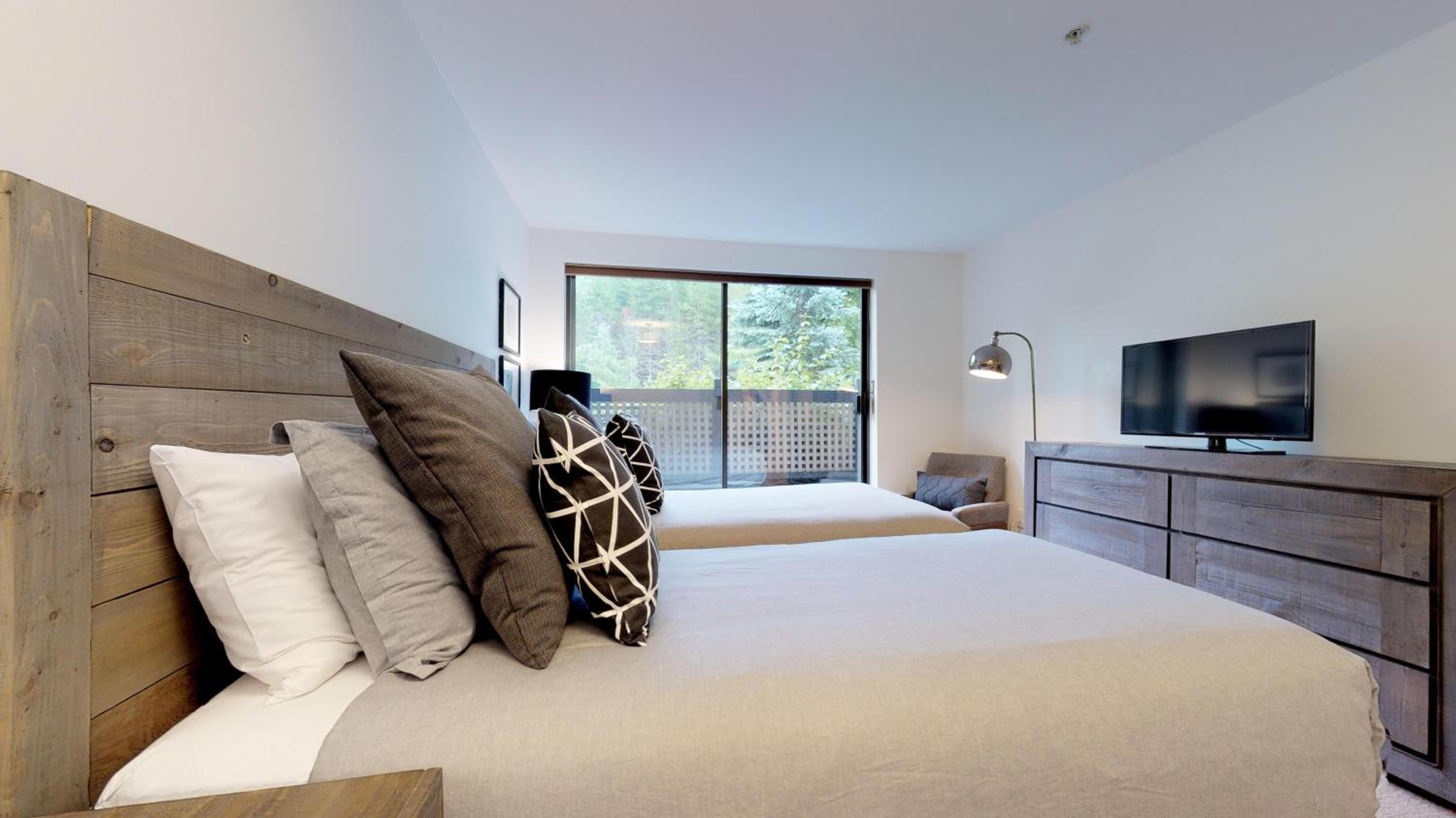 Foxglove 6 - The Villas | 1-Level Townhouse Walking distance to Village & Close to Ski Hill