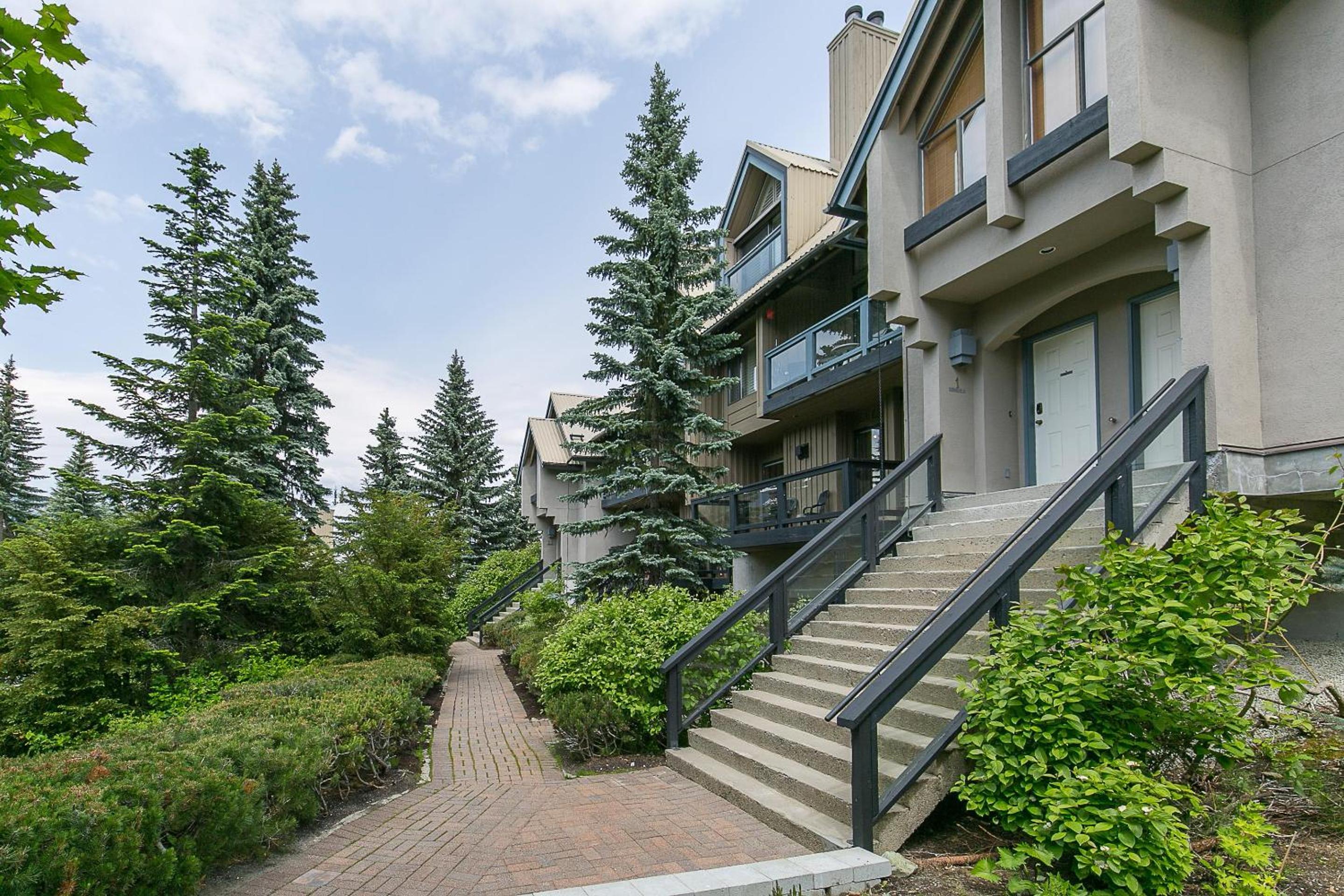 Foxglove 6 - The Villas | 1-Level Townhouse Walking distance to Village & Close to Ski Hill