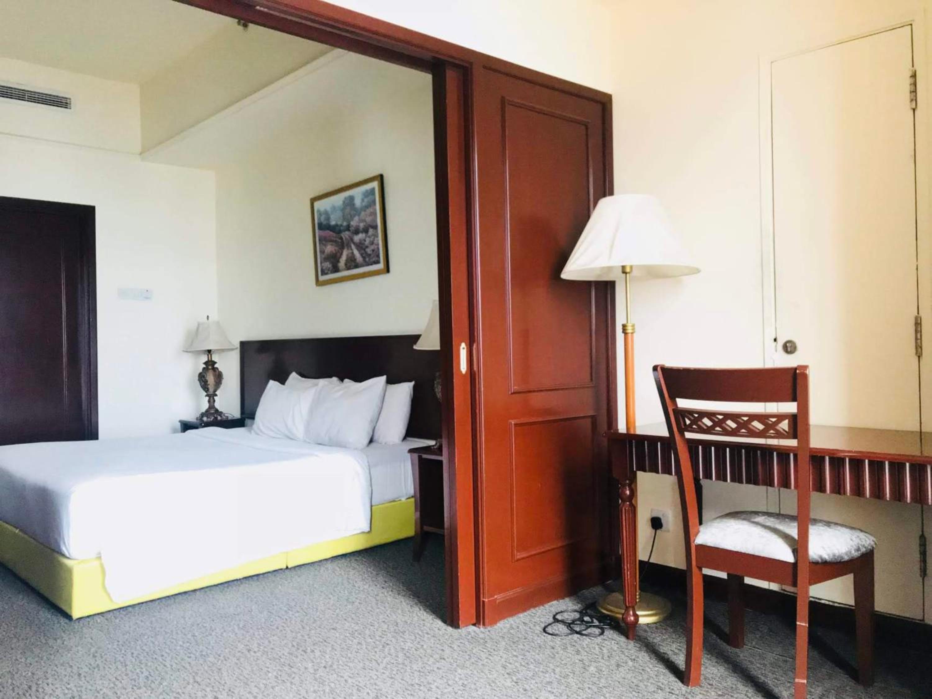 Berjaya Times Square Service Suite By Luna