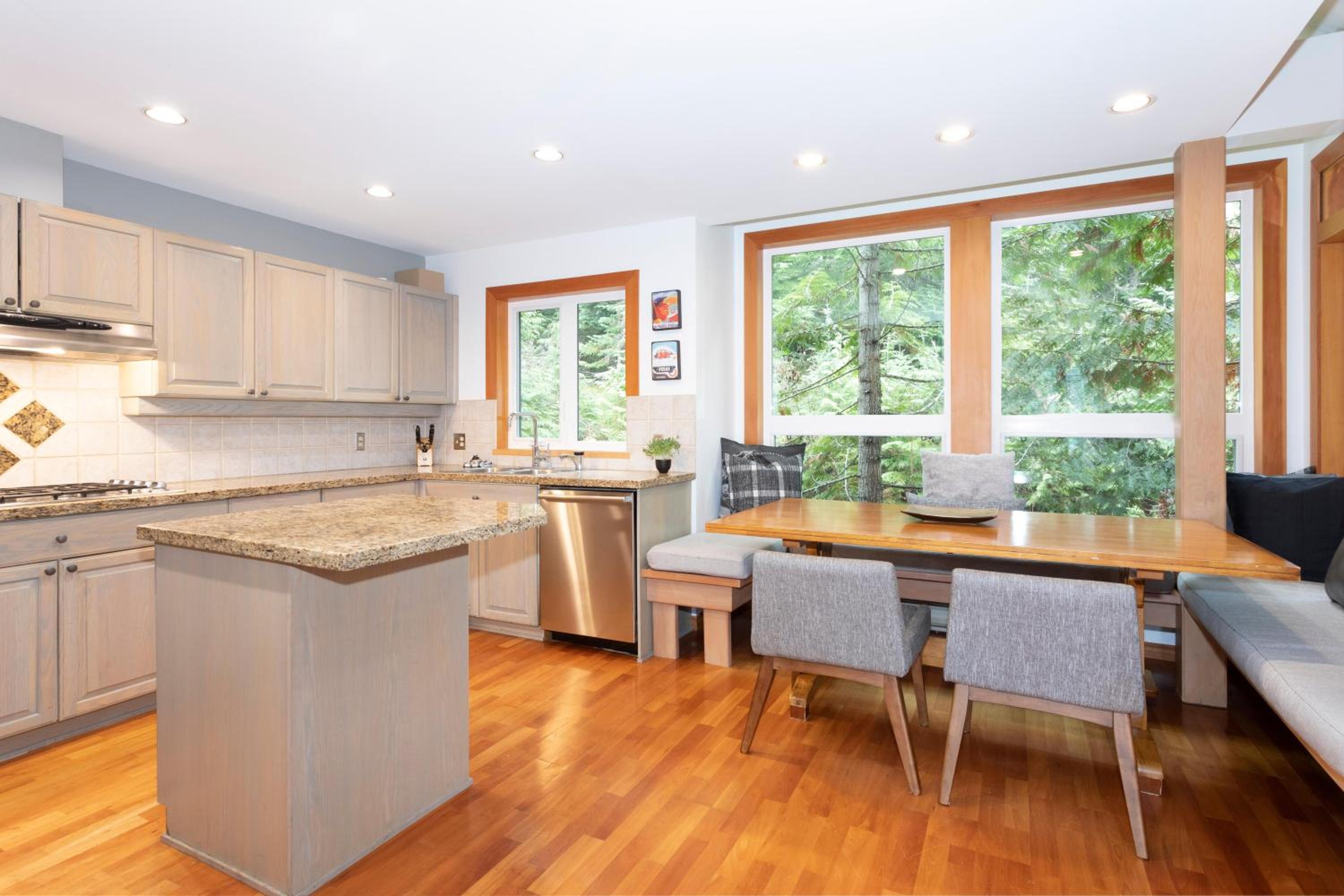 Snowgoose 18 | Ski-In Family Townhome w/ Private Hot Tub, Fireplace, Parking, & Wifi