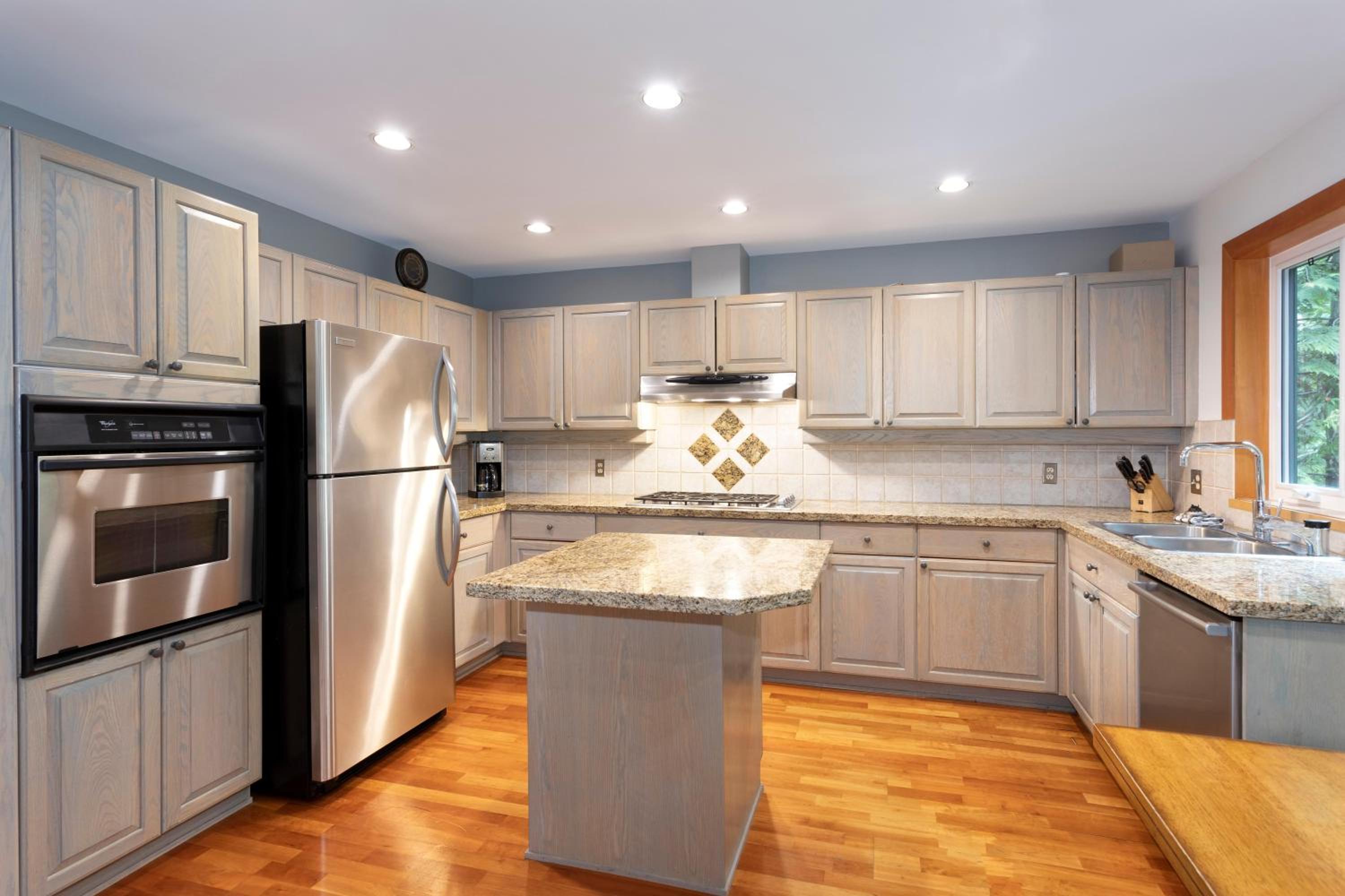 Snowgoose 18 | Ski-In Family Townhome w/ Private Hot Tub, Fireplace, Parking, & Wifi