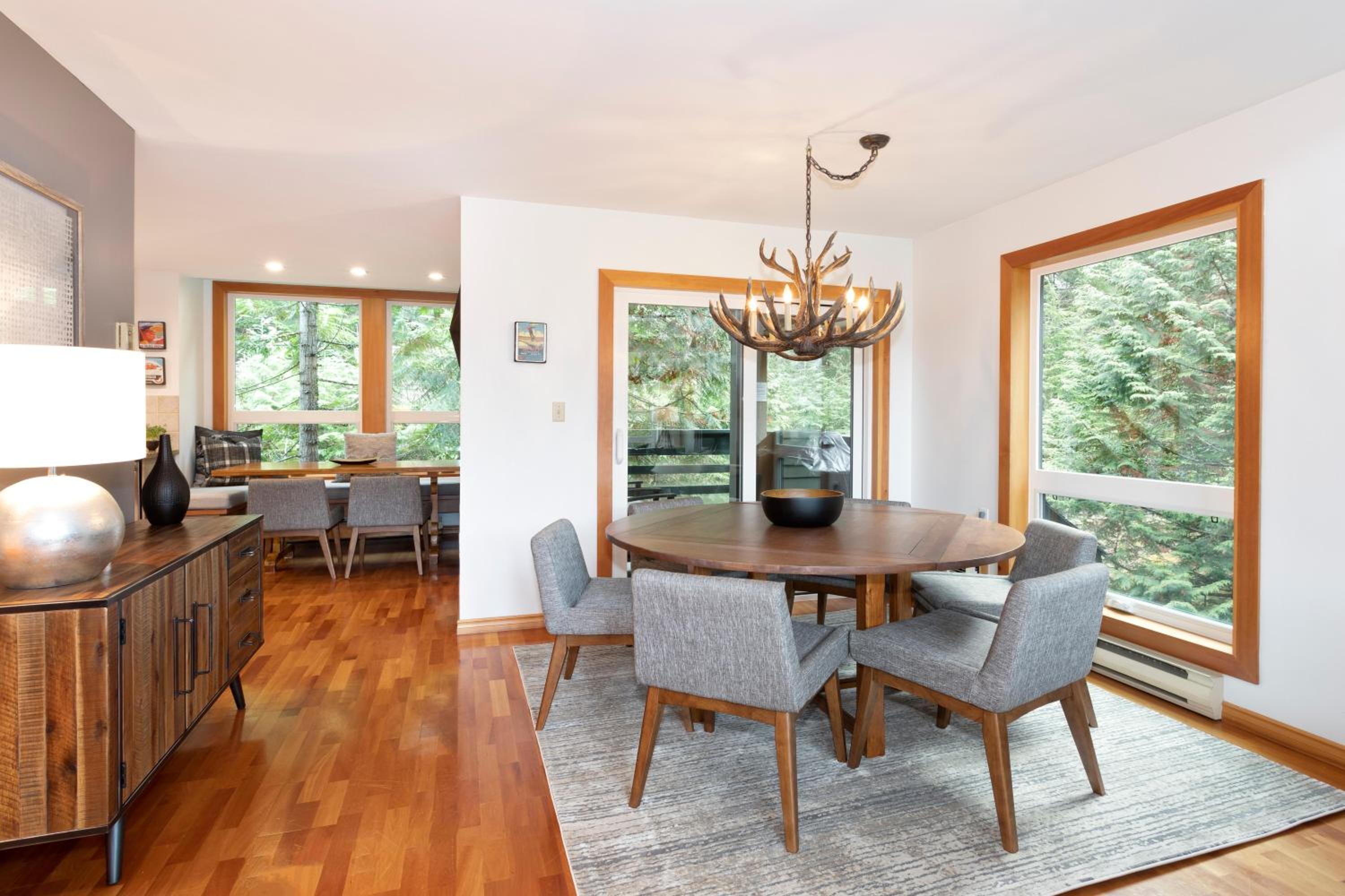 Snowgoose 18 | Ski-In Family Townhome w/ Private Hot Tub, Fireplace, Parking, & Wifi