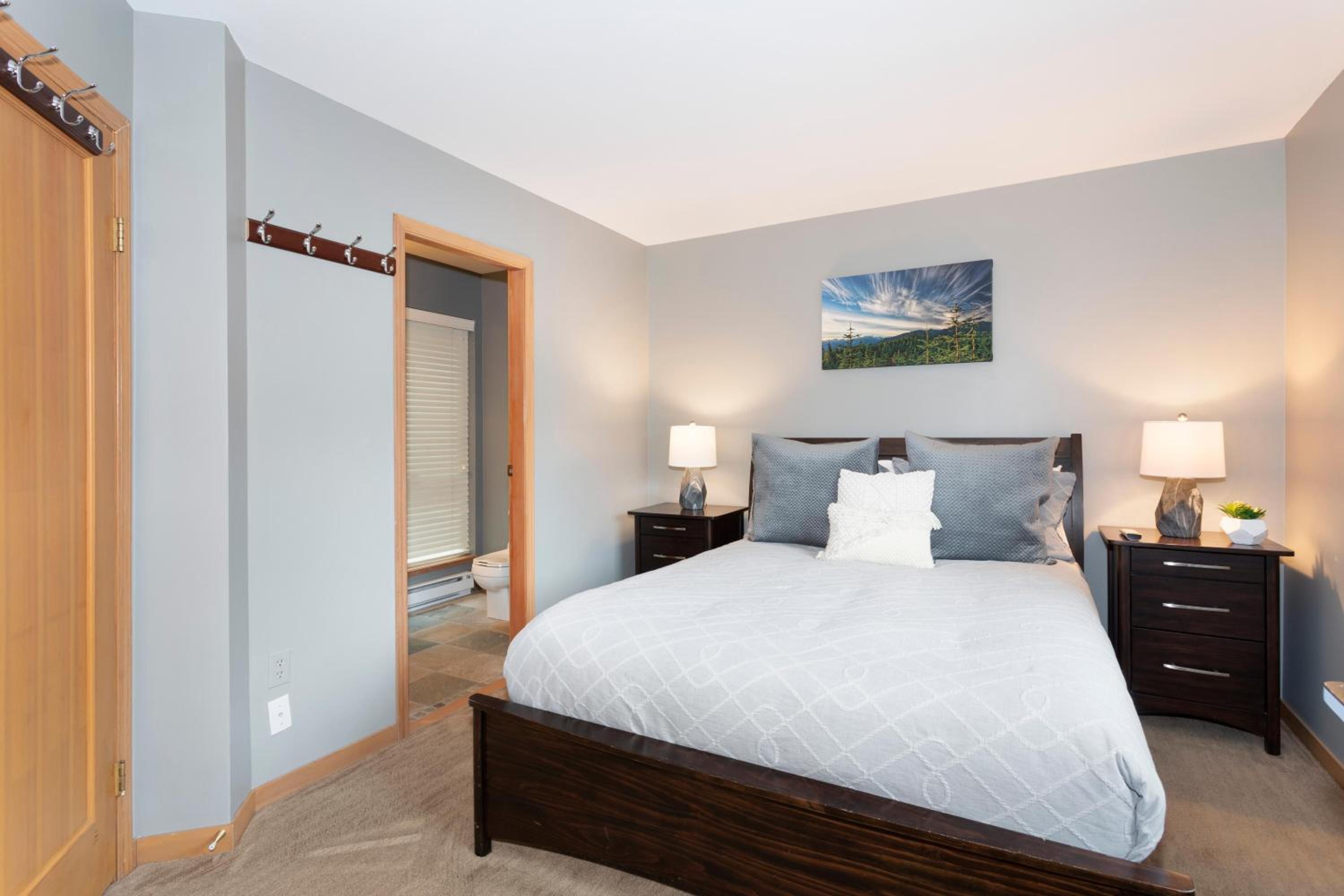 Snowgoose 18 | Ski-In Family Townhome w/ Private Hot Tub, Fireplace, Parking, & Wifi