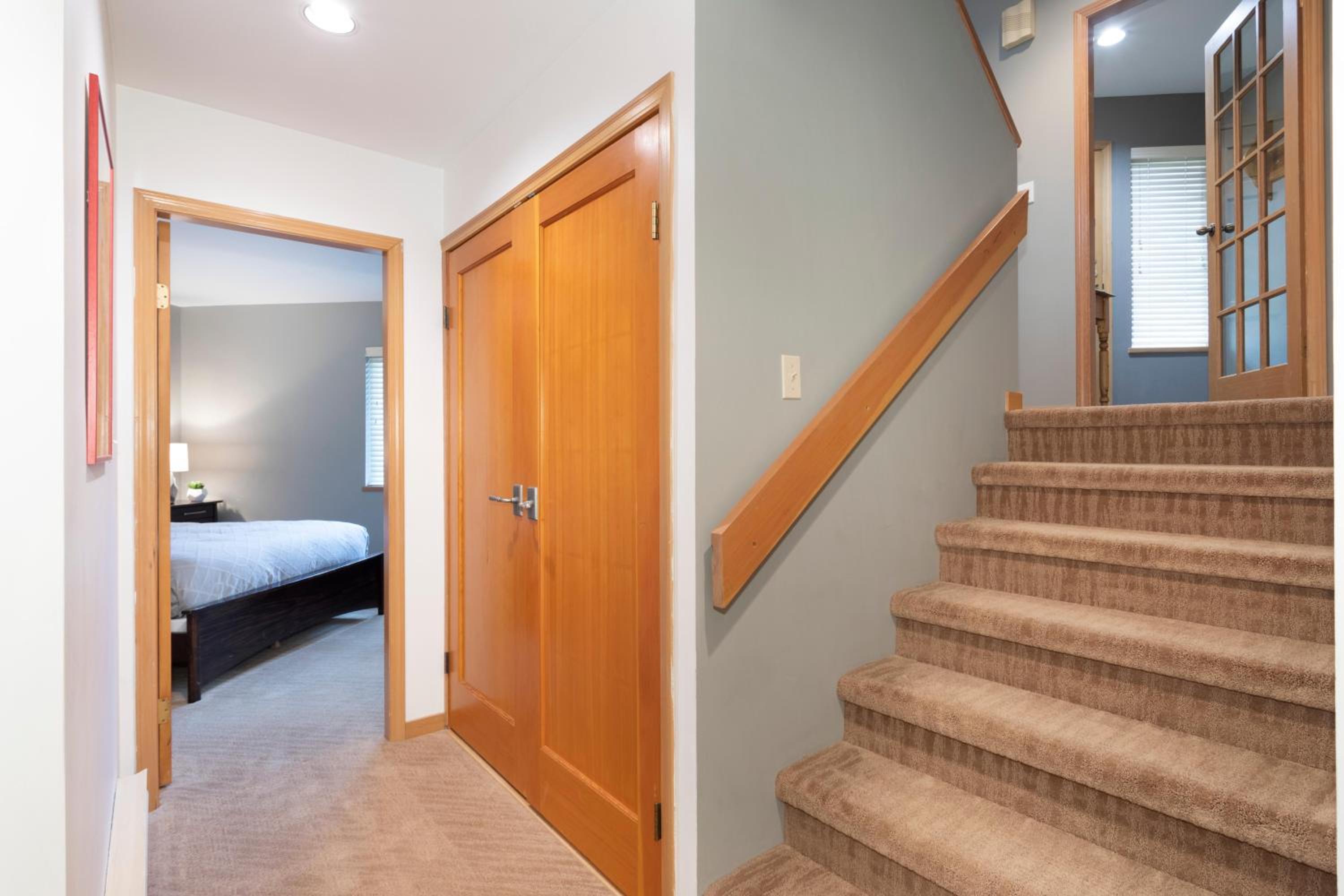 Snowgoose 18 | Ski-In Family Townhome w/ Private Hot Tub, Fireplace, Parking, & Wifi