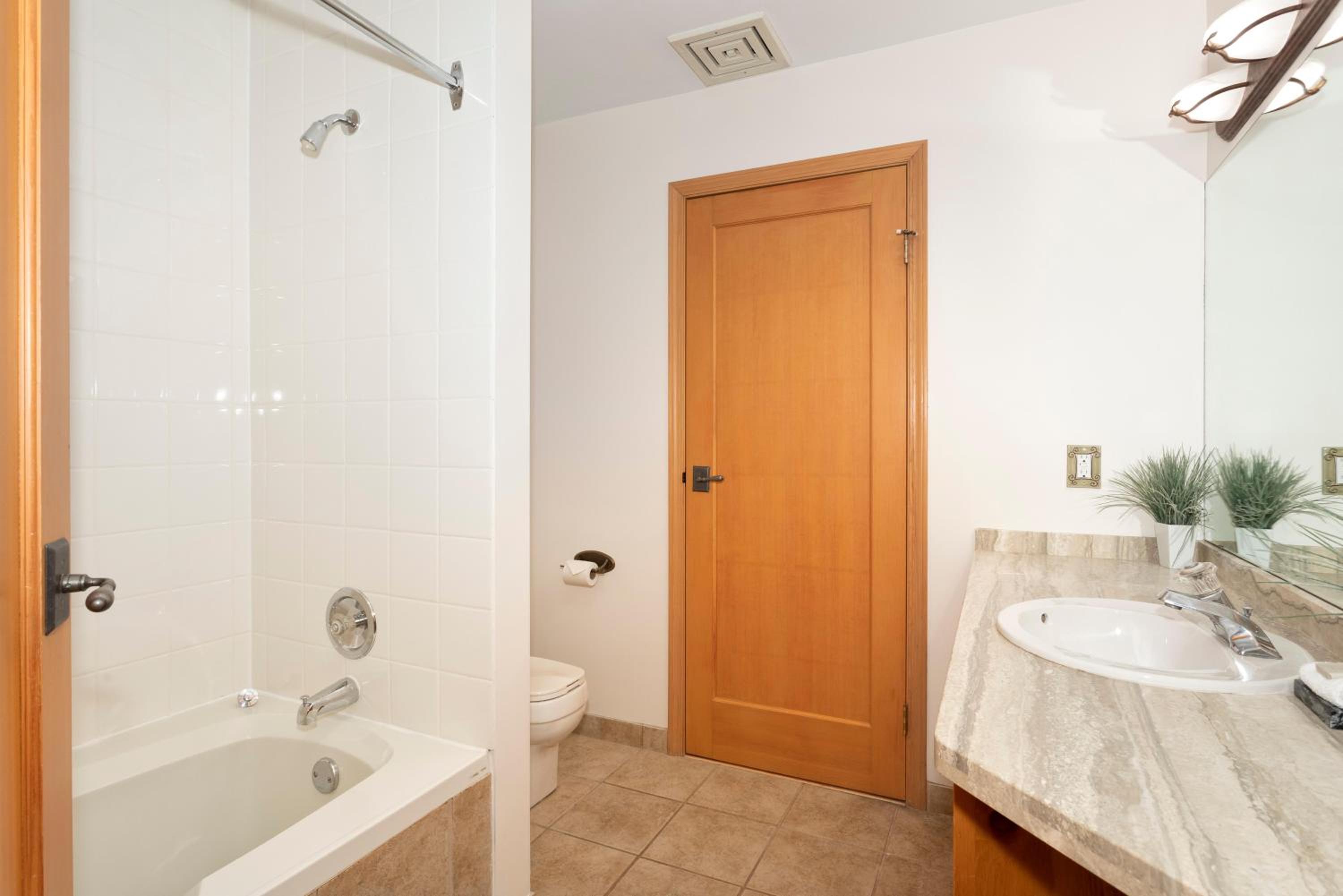 Snowgoose 18 | Ski-In Family Townhome w/ Private Hot Tub, Fireplace, Parking, & Wifi