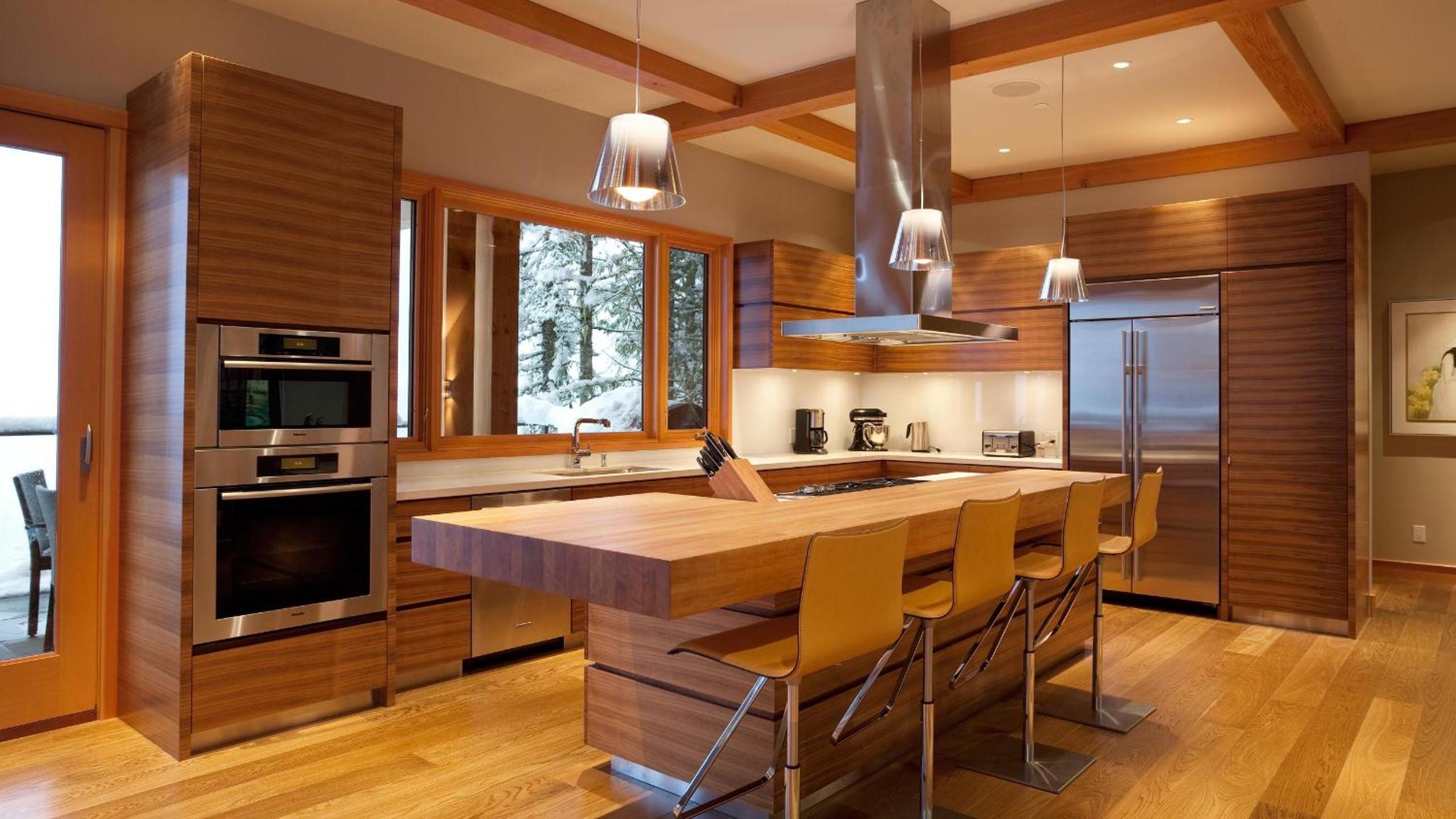 Kadenwood 2951 - Guest Favorite Luxury Ski Chalet with Jacuzzi, Heated Pool & Cinema