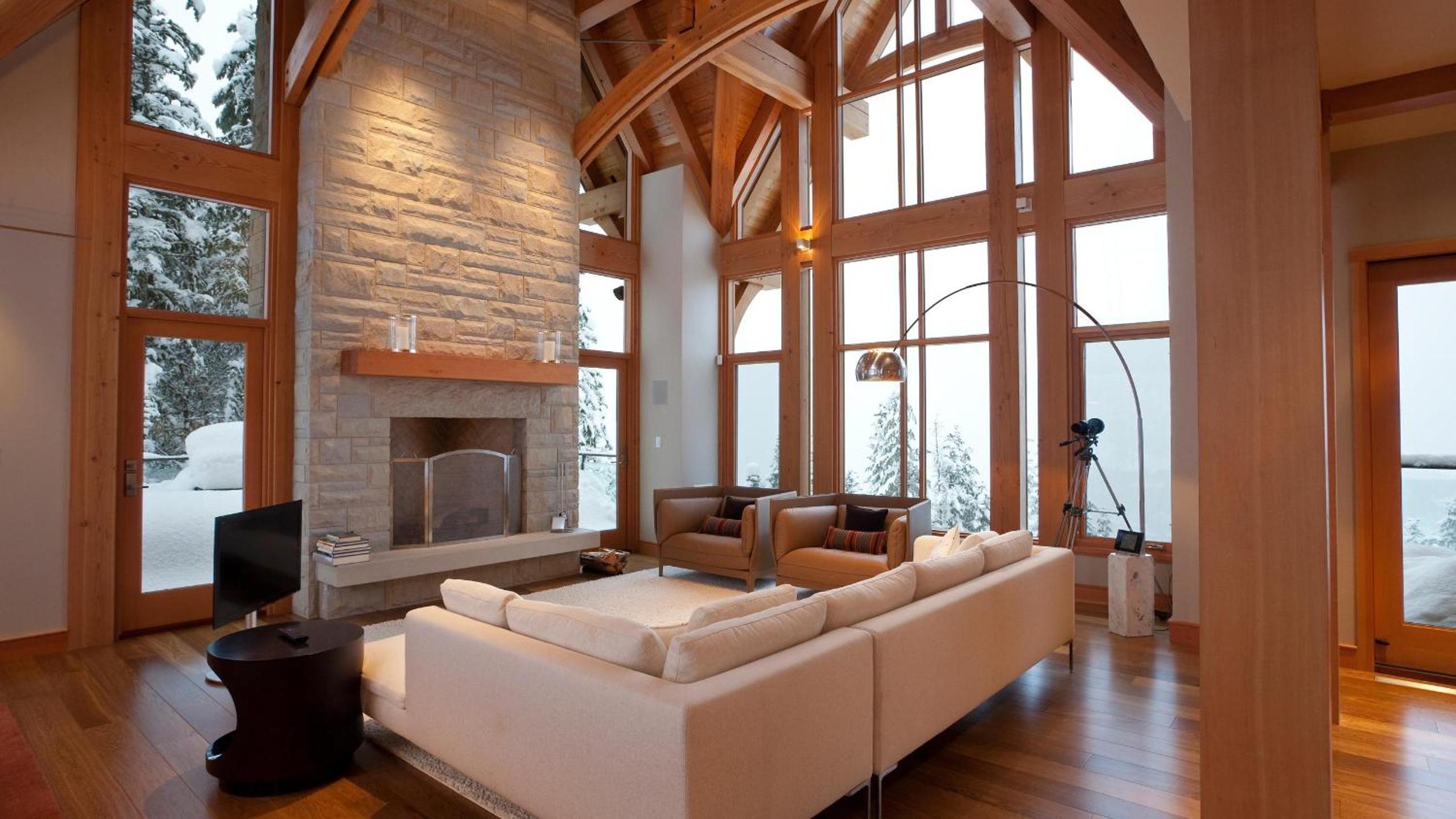 Kadenwood 2951 - Guest Favorite Luxury Ski Chalet with Jacuzzi, Heated Pool & Cinema