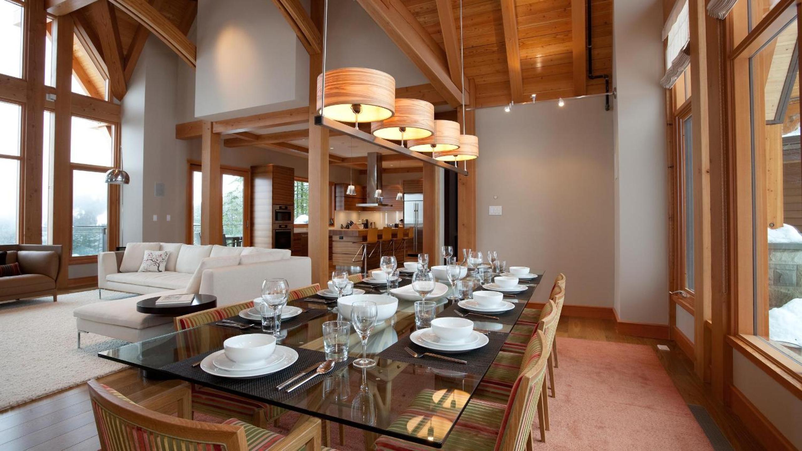 Kadenwood 2951 - Guest Favorite Luxury Ski Chalet with Jacuzzi, Heated Pool & Cinema